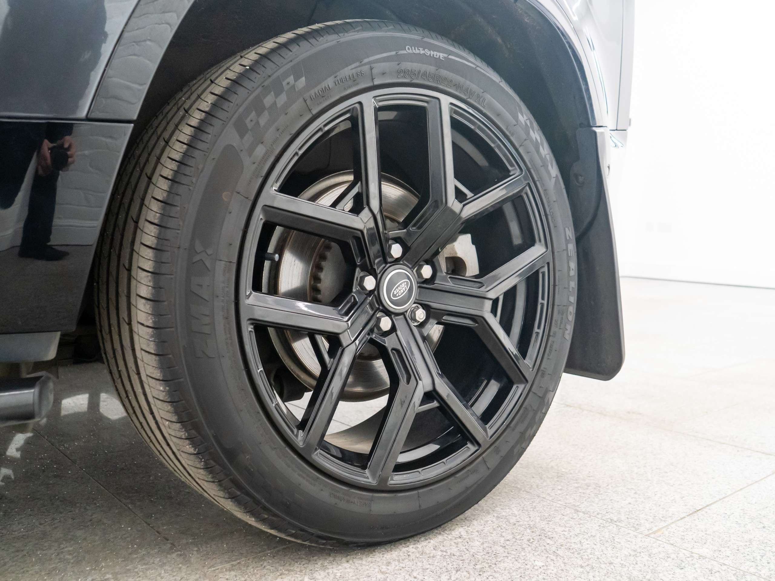 2024 LAND ROVER DEFENDER 110 2024 LAND ROVER DEFENDER 110