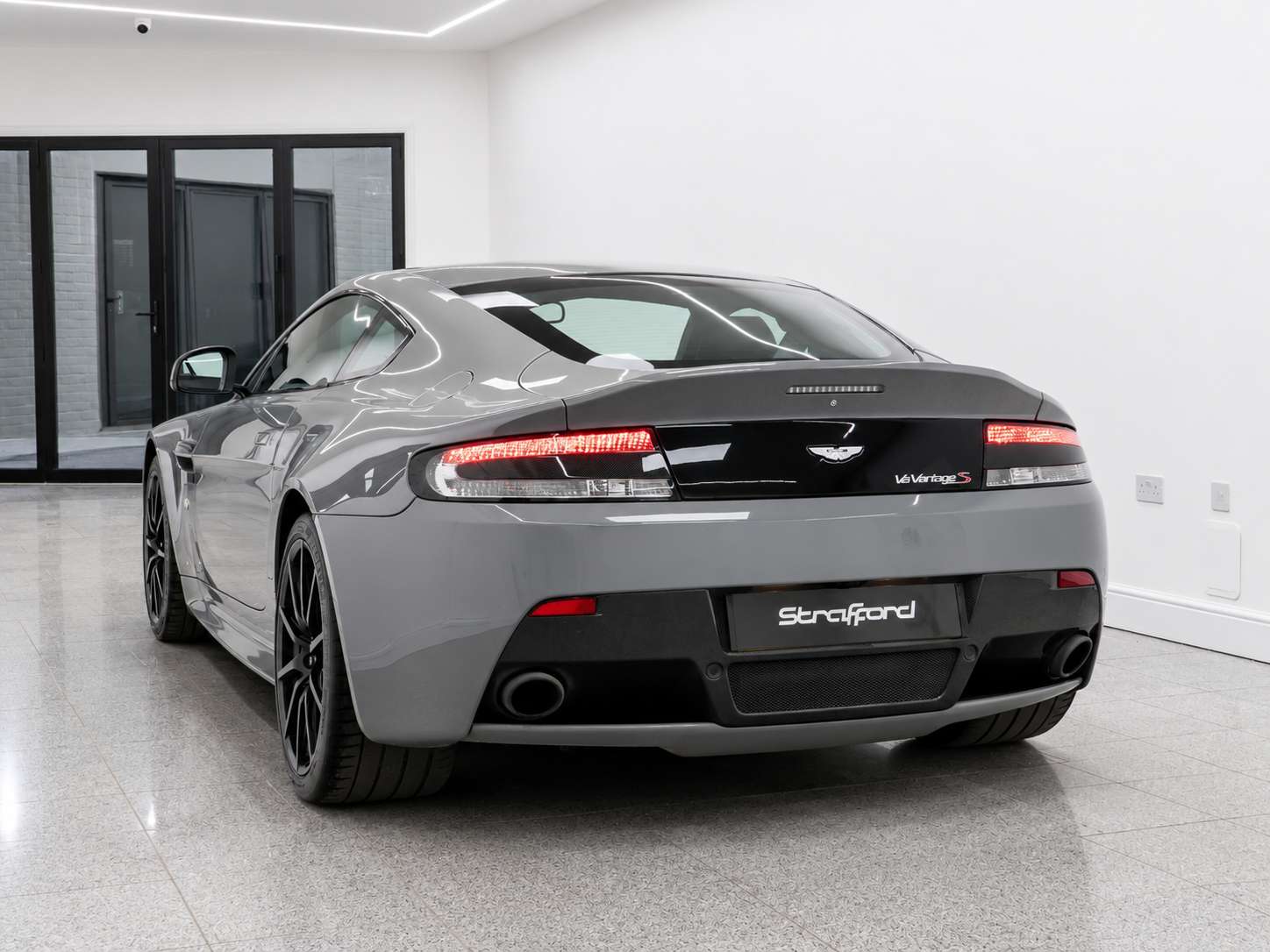 A 2015 ASTON MARTIN VANTAGE 6.0 V12 S Coupe 2dr Petrol Sportshift Euro 6 (565 bhp) A 2015 ASTON MARTIN VANTAGE 6.0 V12 S Coupe 2dr Petrol Sportshift Euro 6 (565 bhp)