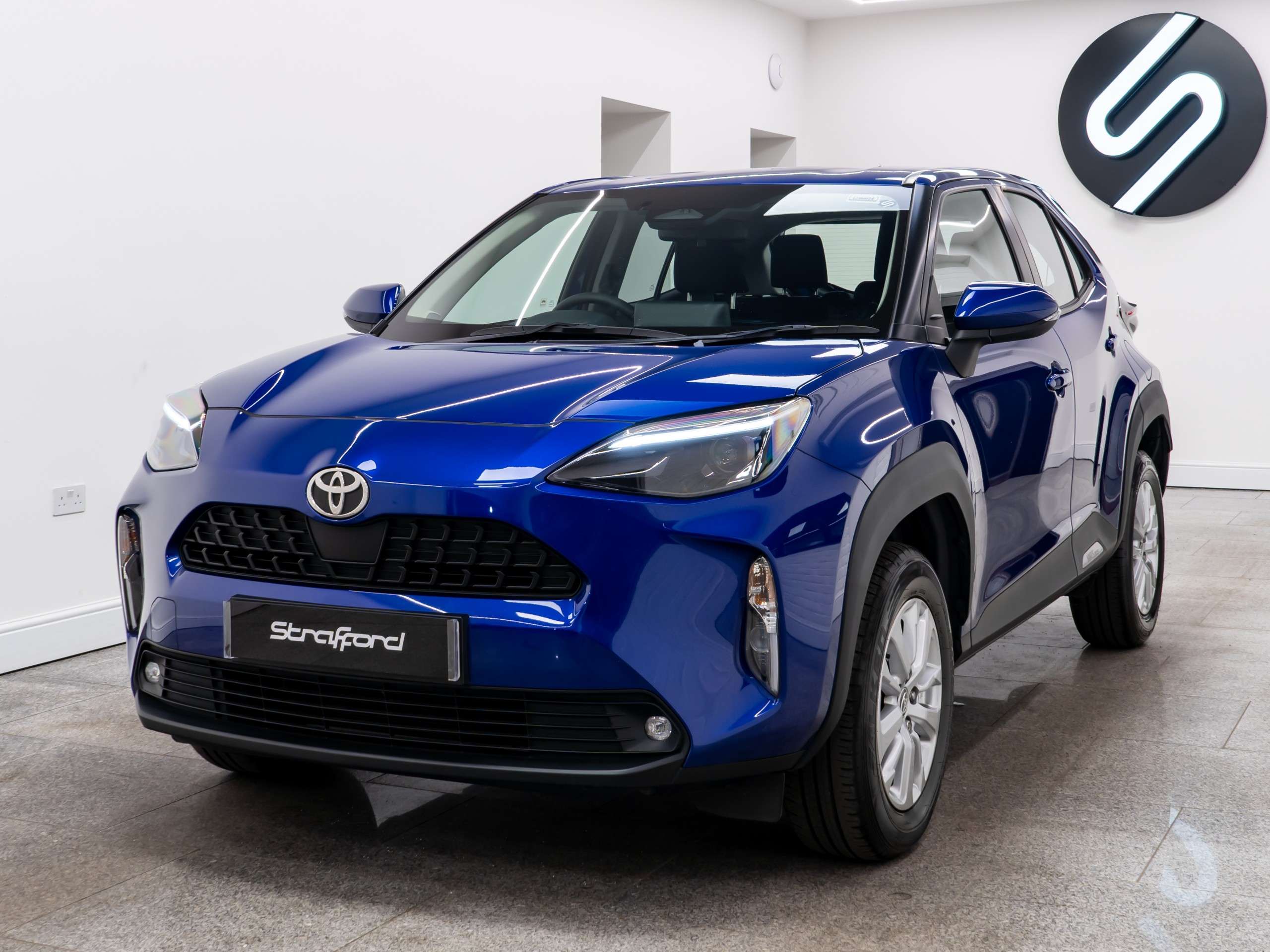 A 2024 TOYOTA YARIS CROSS 1.5 VVT-h Icon SUV 5dr Petrol Hybrid E-CVT Euro 6 (s/s) (116 ps) A 2024 TOYOTA YARIS CROSS 1.5 VVT-h Icon SUV 5dr Petrol Hybrid E-CVT Euro 6 (s/s) (116 ps)