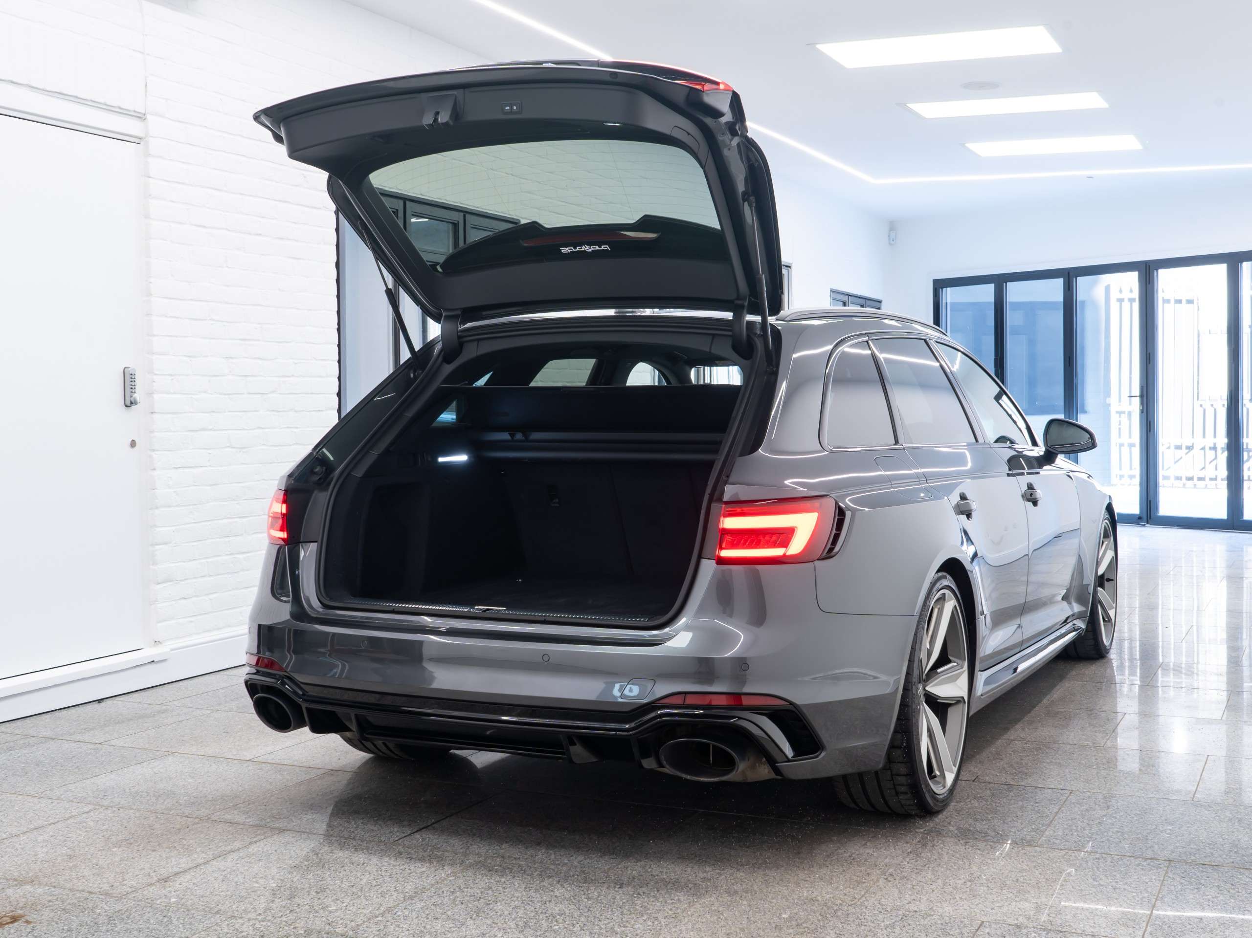2019 AUDI RS4 AVANT 2019 AUDI RS4 AVANT
