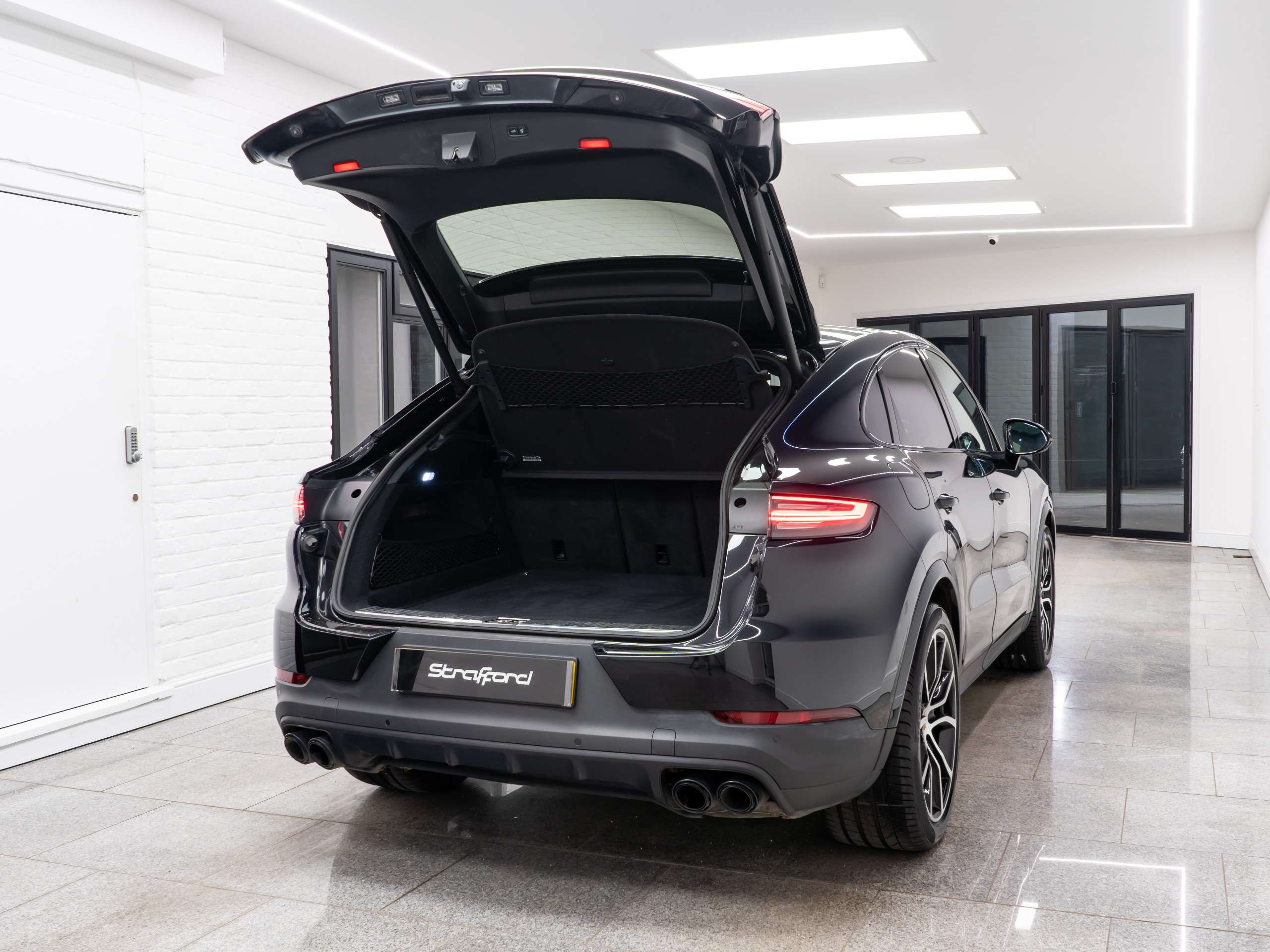 2019 PORSCHE CAYENNE 2019 PORSCHE CAYENNE
