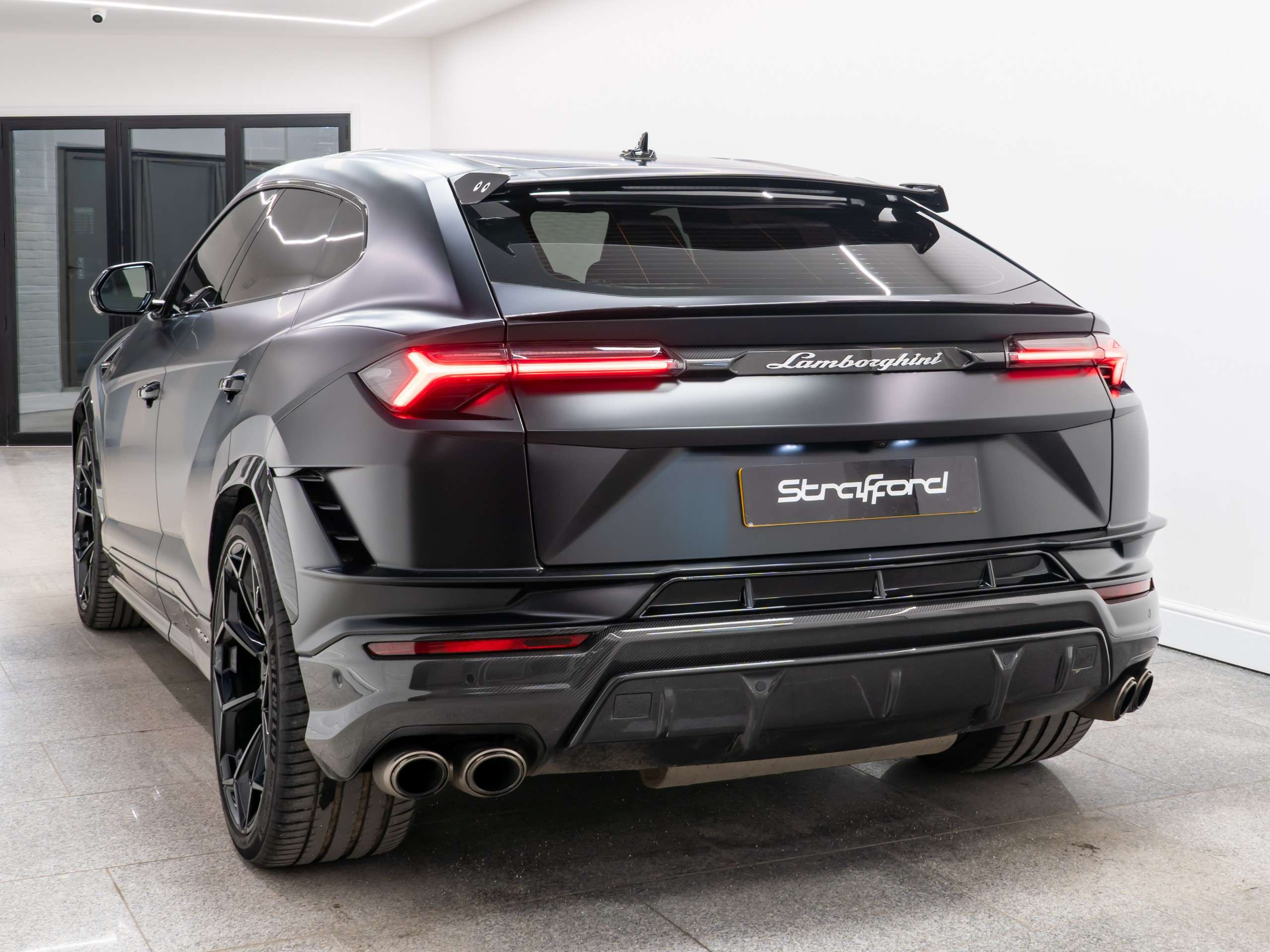A 2023 LAMBORGHINI URUS 4.0 V8 BiTurbo Performante Auto 4WD Euro 6 5dr A 2023 LAMBORGHINI URUS 4.0 V8 BiTurbo Performante Auto 4WD Euro 6 5dr