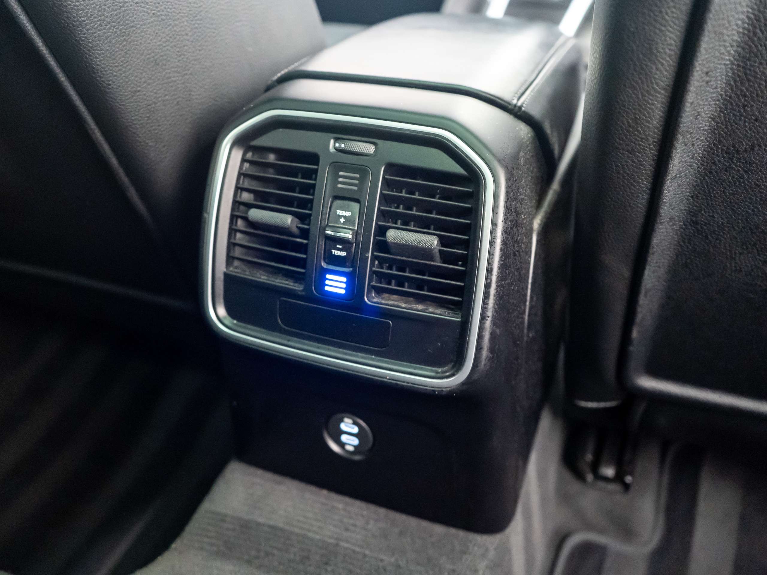 2019 PORSCHE MACAN 2019 PORSCHE MACAN