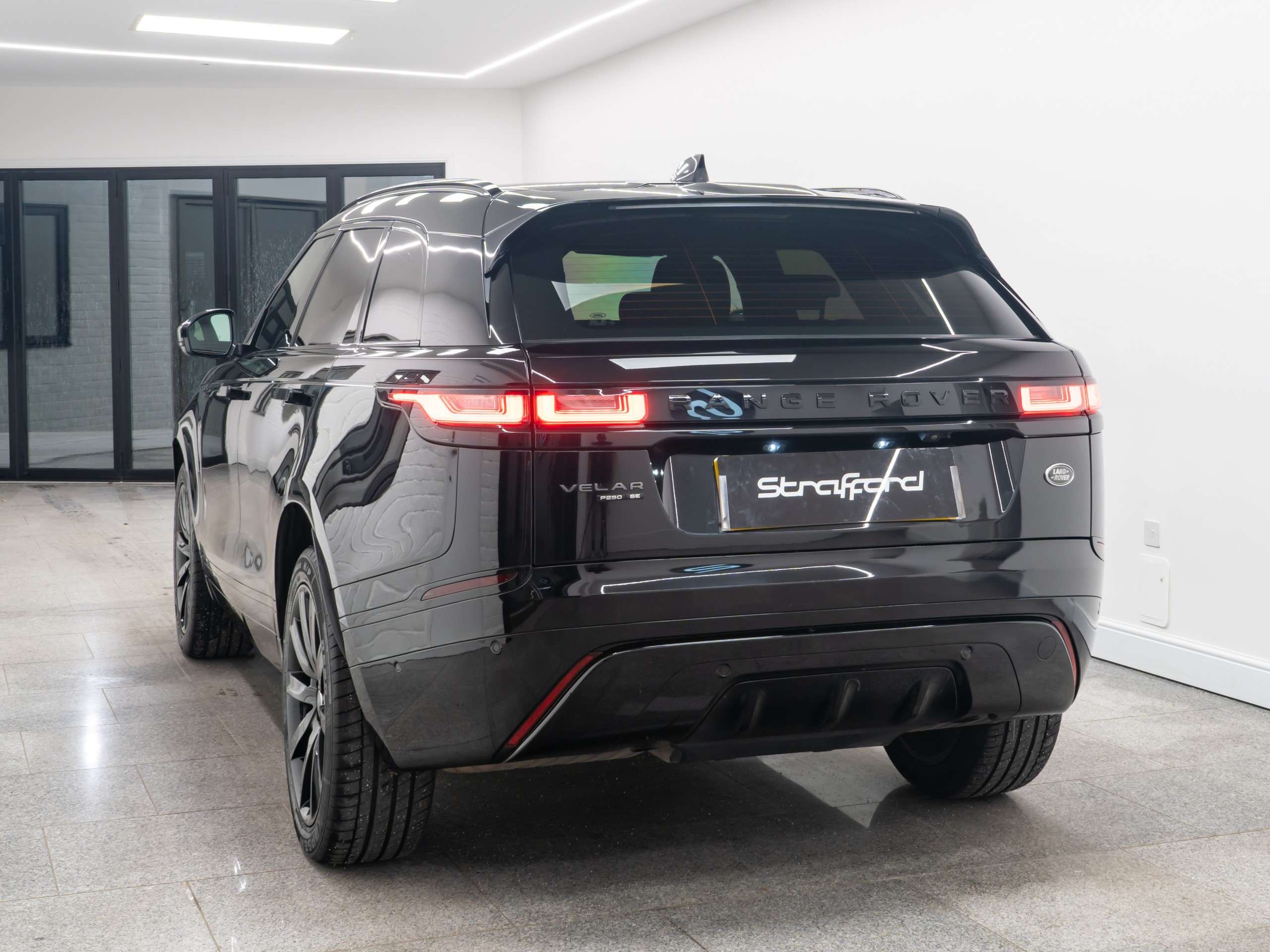 2020 LAND ROVER RANGE ROVER VELAR 2020 LAND ROVER RANGE ROVER VELAR