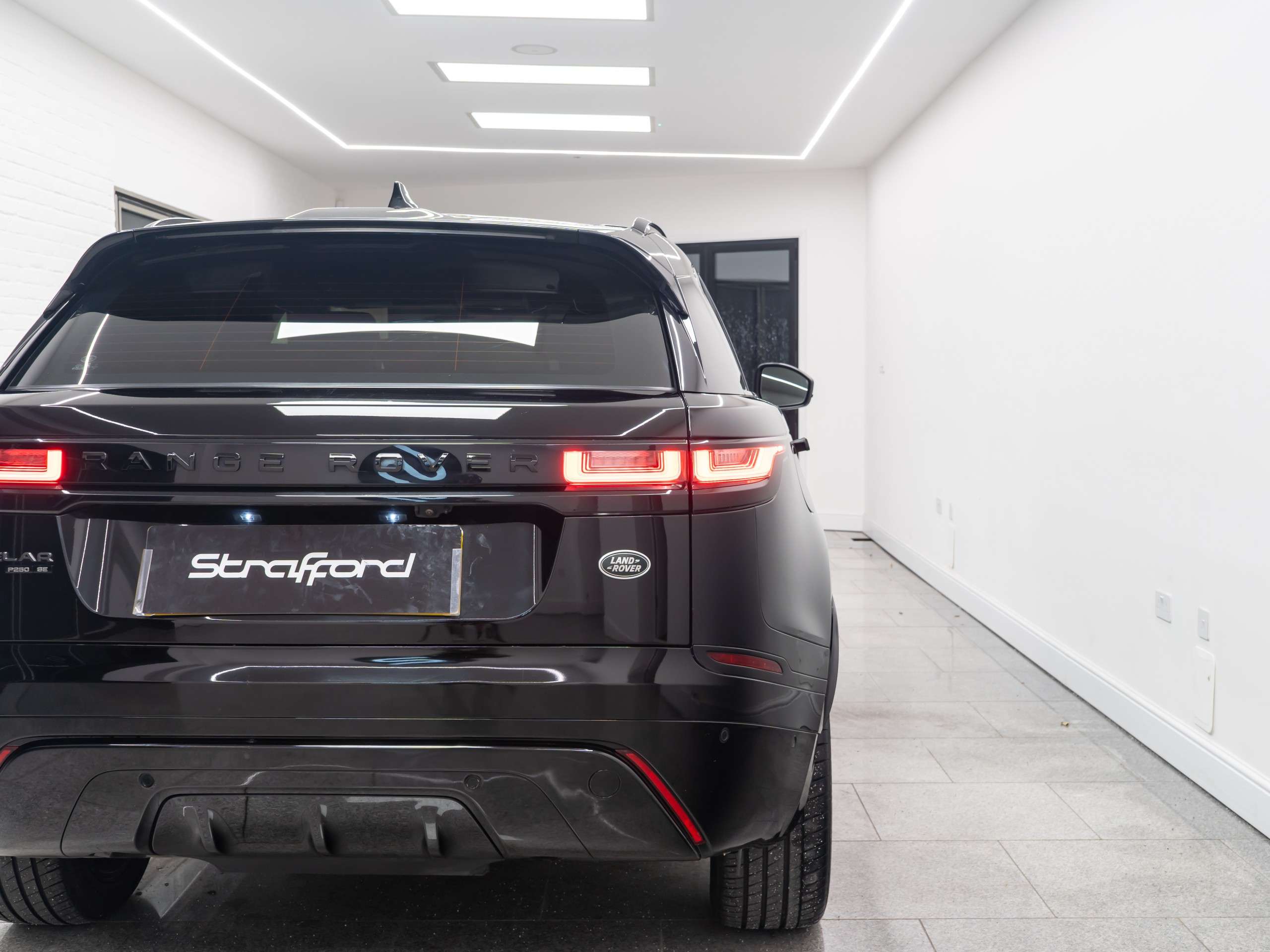 2020 LAND ROVER RANGE ROVER VELAR 2020 LAND ROVER RANGE ROVER VELAR