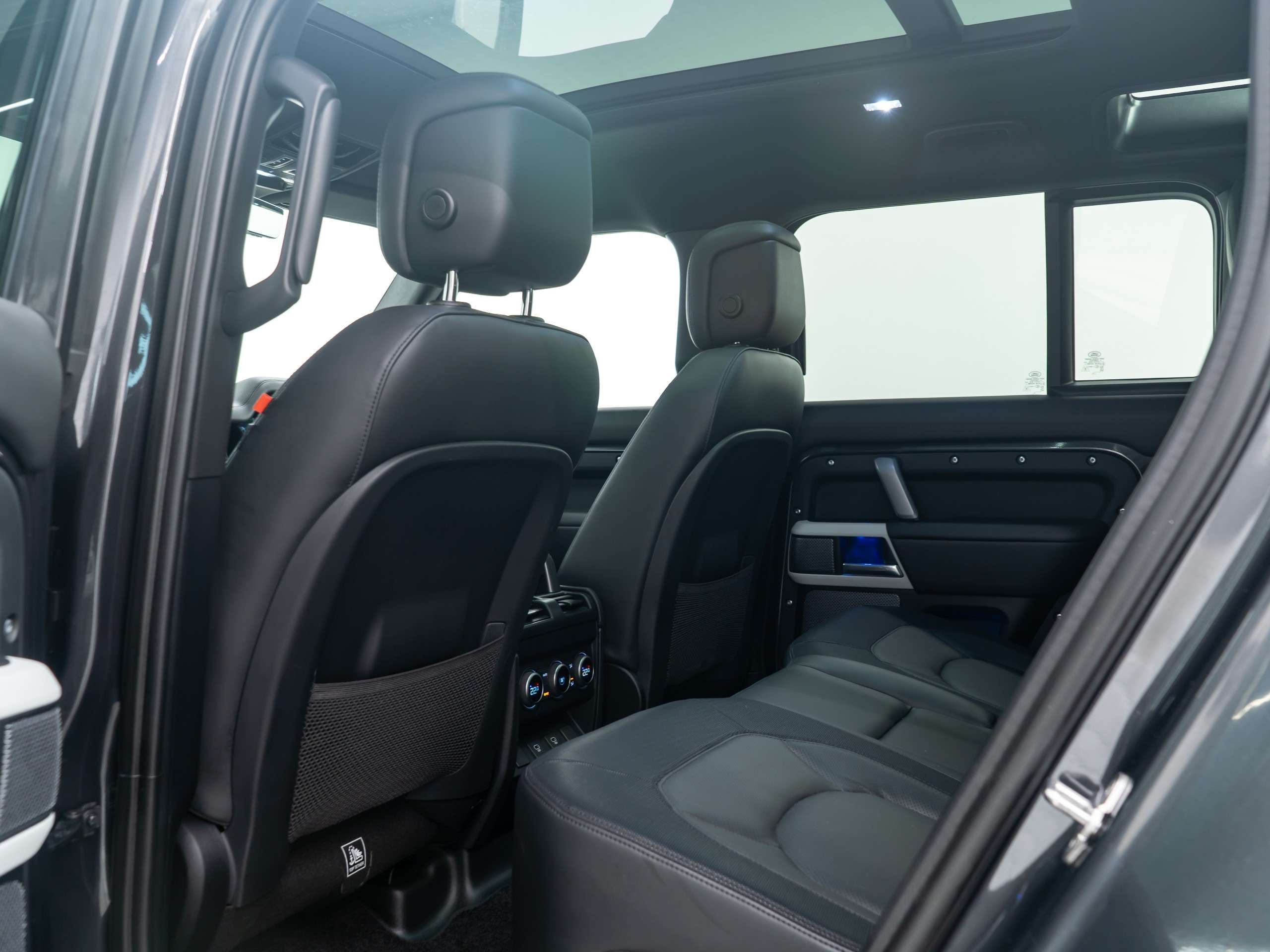 2024 LAND ROVER DEFENDER 110 2024 LAND ROVER DEFENDER 110