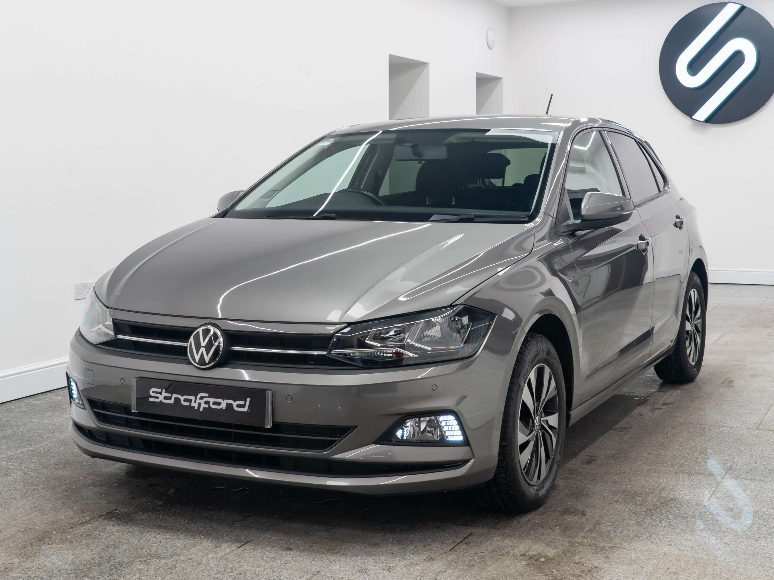 A 2021 VOLKSWAGEN POLO 1.0 EVO Match Hatchback 5dr Petrol Manual Euro 6 (s/s) (80 ps) A 2021 VOLKSWAGEN POLO 1.0 EVO Match Hatchback 5dr Petrol Manual Euro 6 (s/s) (80 ps)