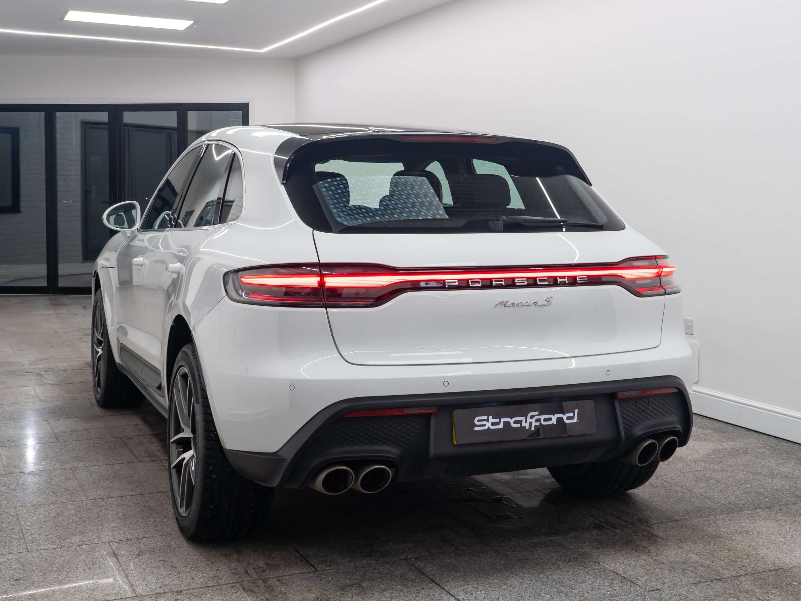 A 2024 PORSCHE MACAN 2.9T V6 S SUV 5dr Petrol PDK 4WD Euro 6 (s/s) (380 ps) A 2024 PORSCHE MACAN 2.9T V6 S SUV 5dr Petrol PDK 4WD Euro 6 (s/s) (380 ps)