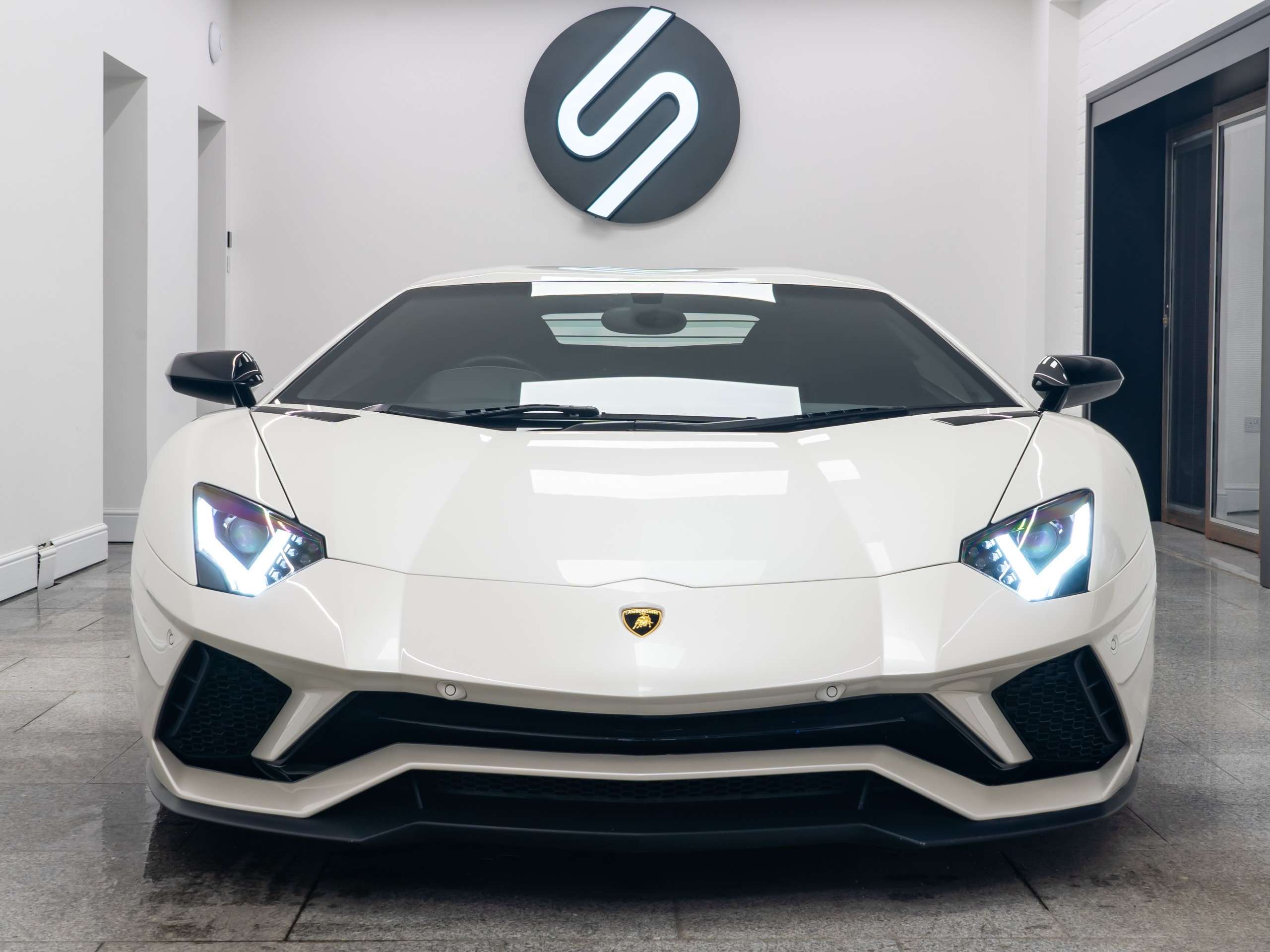 2017 LAMBORGHINI AVENTADOR 2017 LAMBORGHINI AVENTADOR