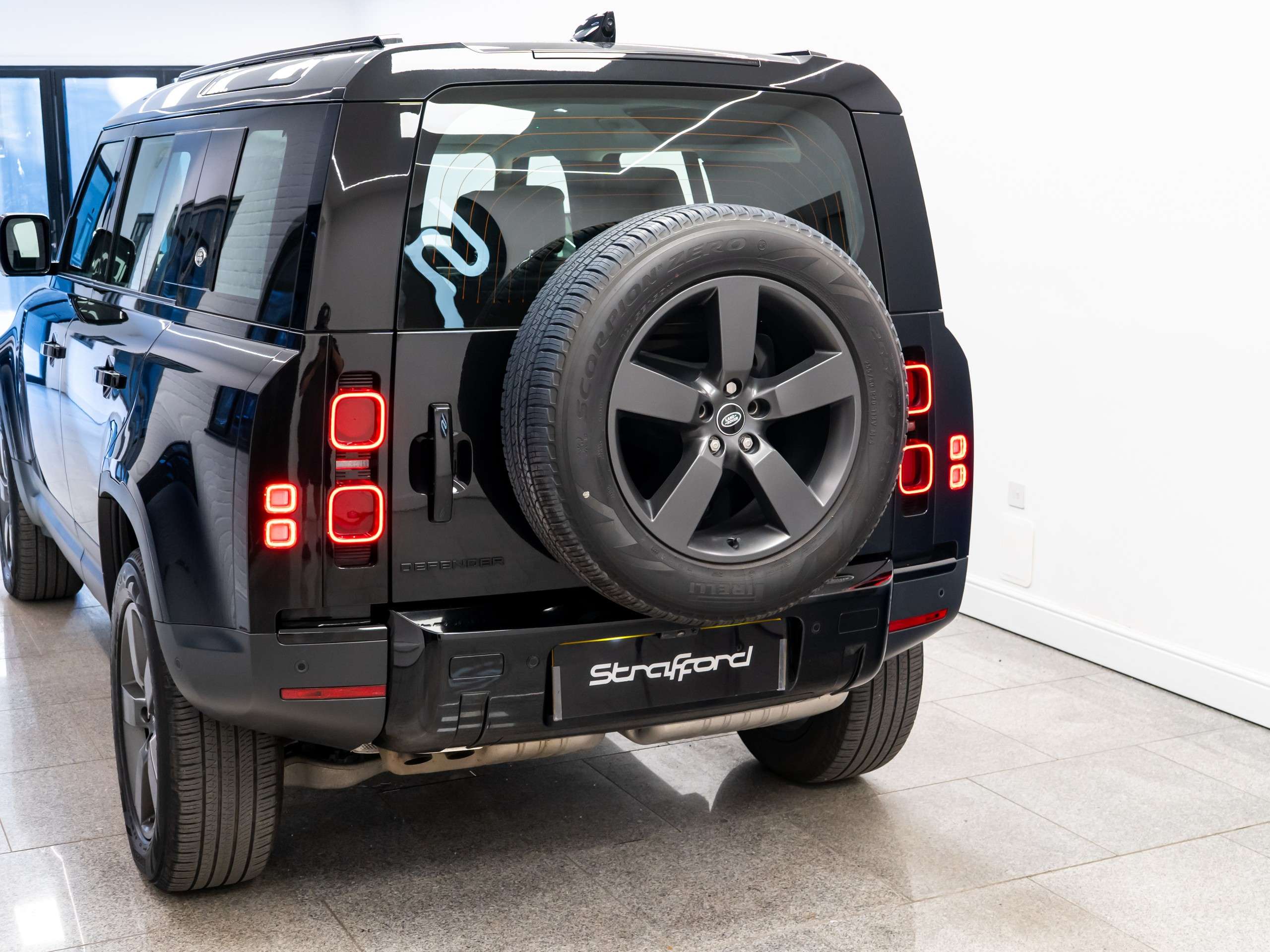 2023 LAND ROVER DEFENDER 110 2023 LAND ROVER DEFENDER 110