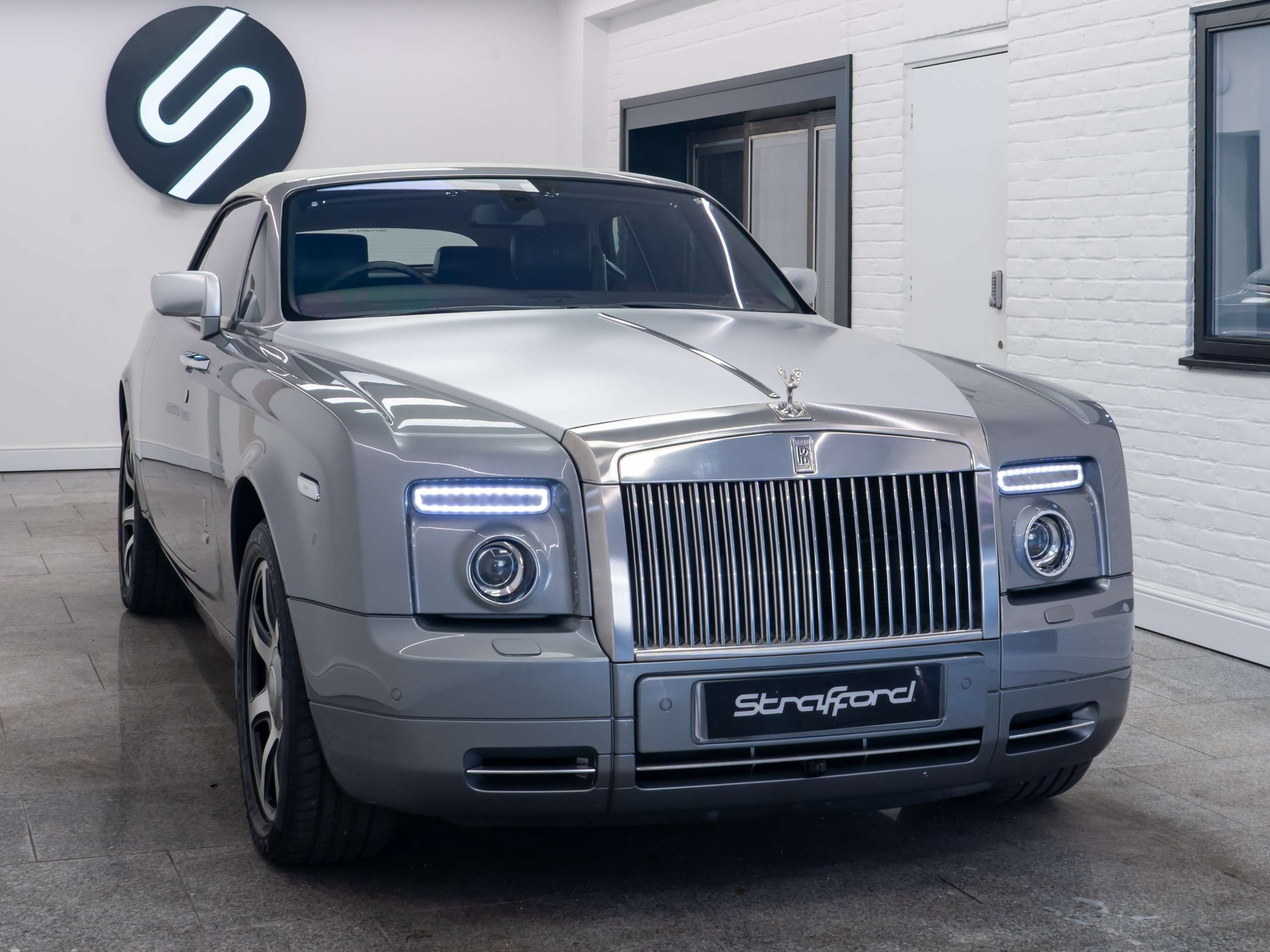 A 2008 ROLLS-ROYCE PHANTOM 2dr Auto A 2008 ROLLS-ROYCE PHANTOM 2dr Auto