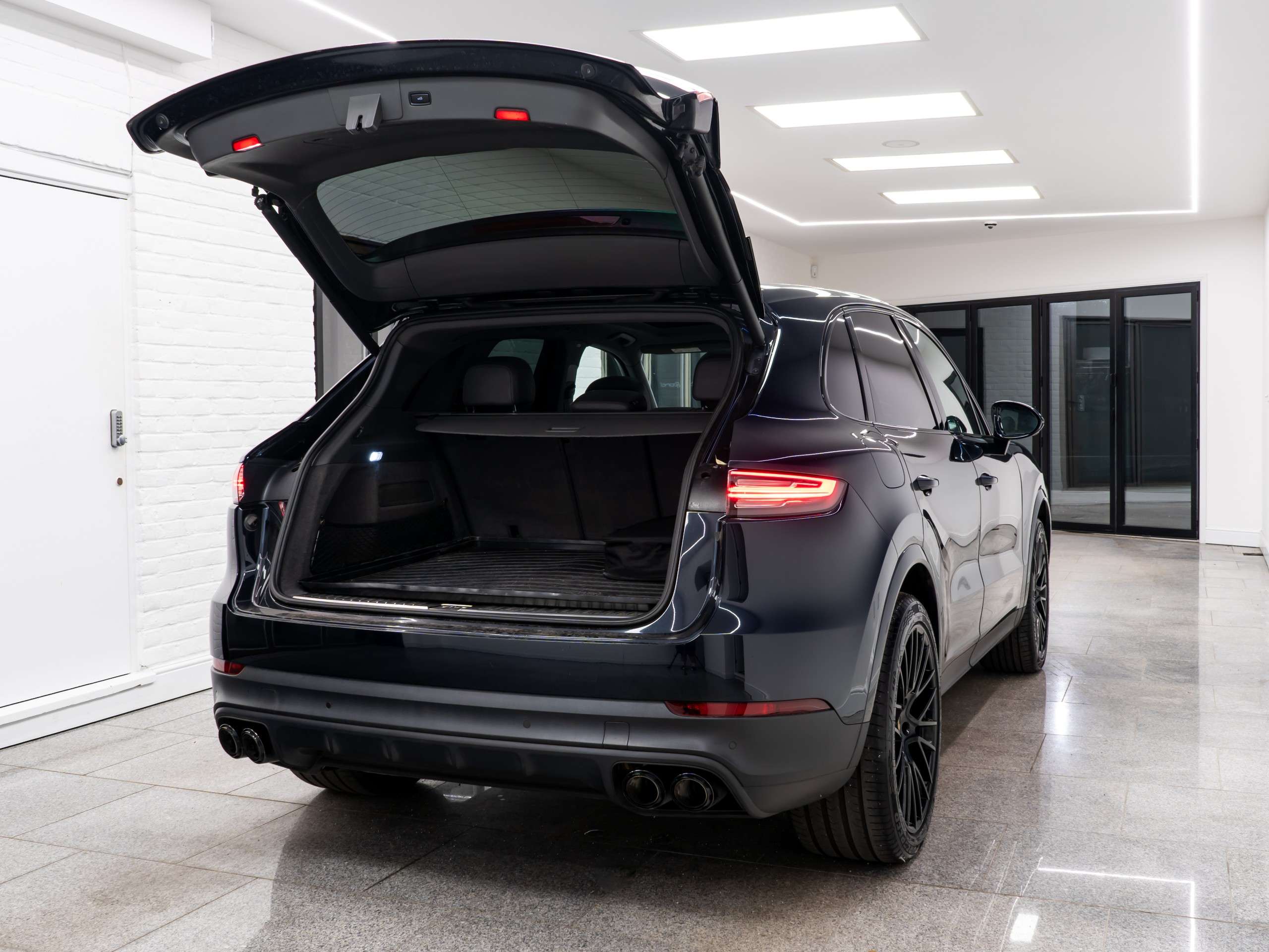 2018 PORSCHE CAYENNE 2018 PORSCHE CAYENNE