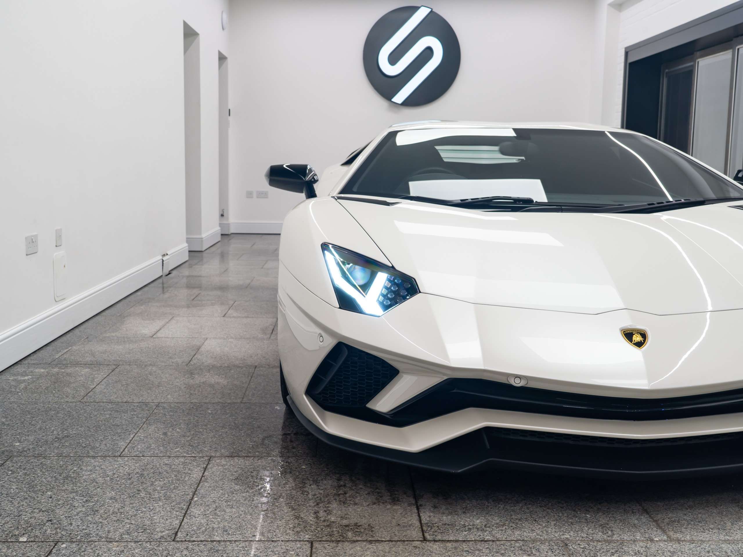 2017 LAMBORGHINI AVENTADOR 2017 LAMBORGHINI AVENTADOR