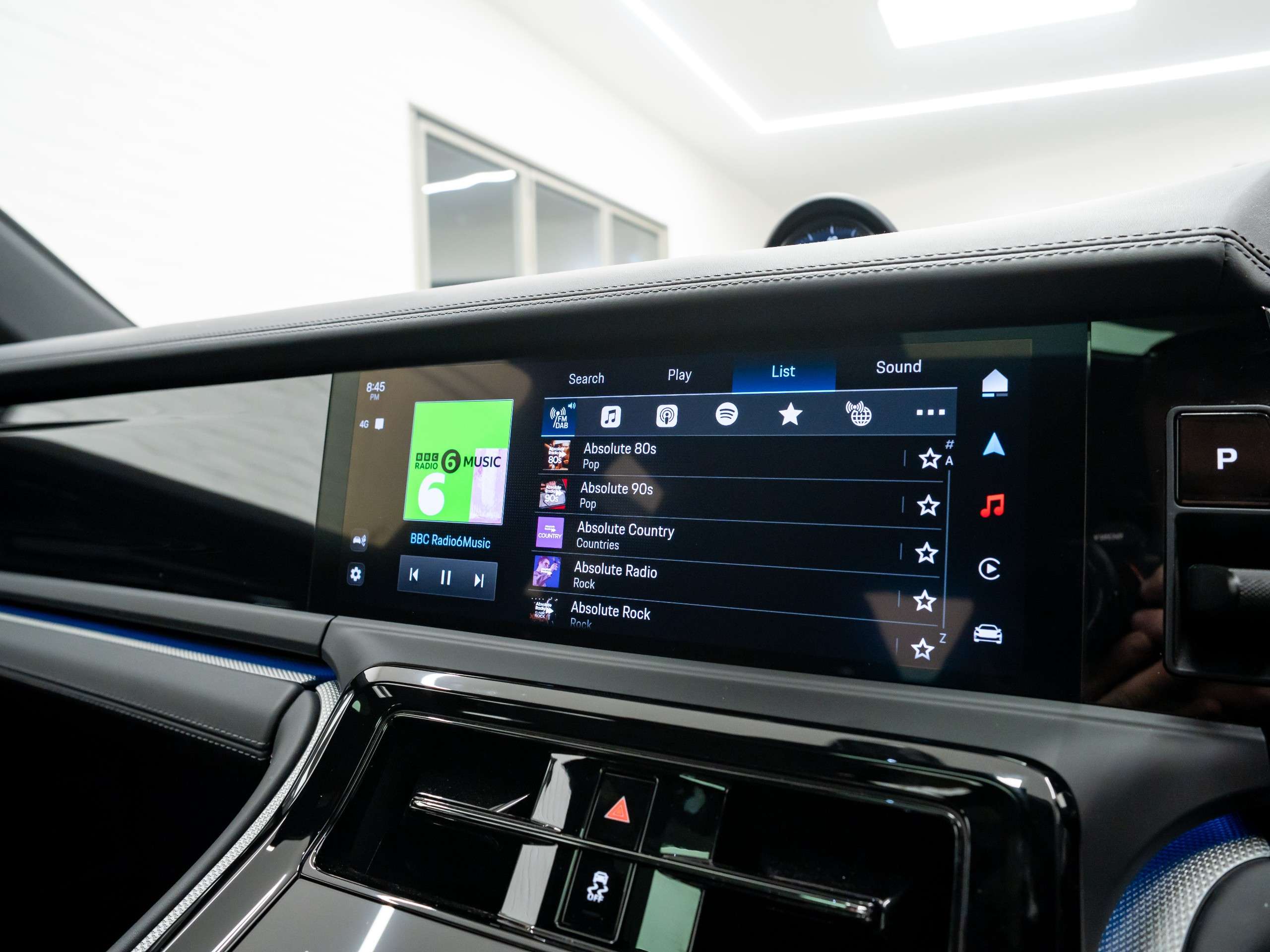 2025 PORSCHE PANAMERA 2025 PORSCHE PANAMERA