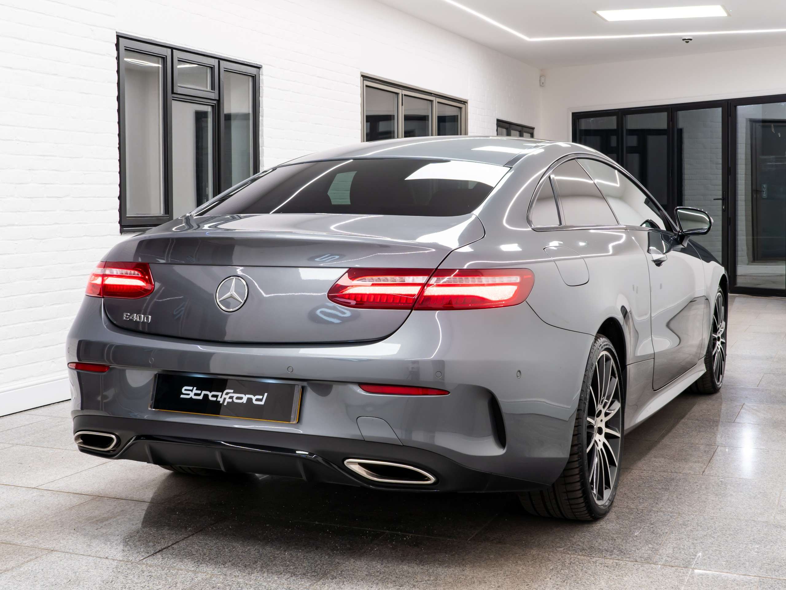 A 2018 MERCEDES-BENZ E CLASS 3.0 E400 V6 AMG Line (Premium Plus) Coupe 2dr Petrol G-Tronic+ 4MATIC Euro 6 (s/s) (333 ps) A 2018 MERCEDES-BENZ E CLASS 3.0 E400 V6 AMG Line (Premium Plus) Coupe 2dr Petrol G-Tronic+ 4MATIC Euro 6 (s/s) (333 ps)
