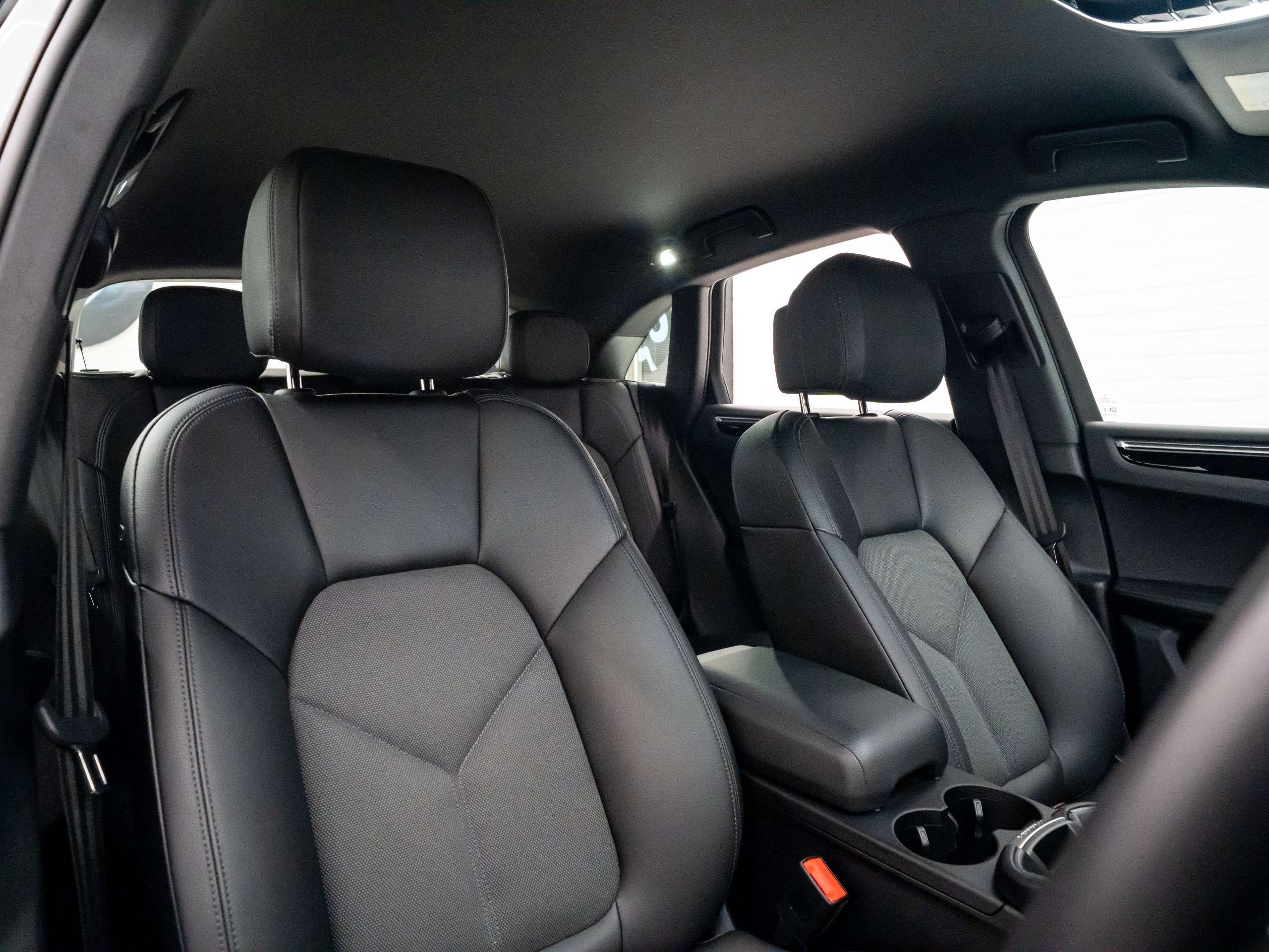 2024 PORSCHE MACAN 2024 PORSCHE MACAN