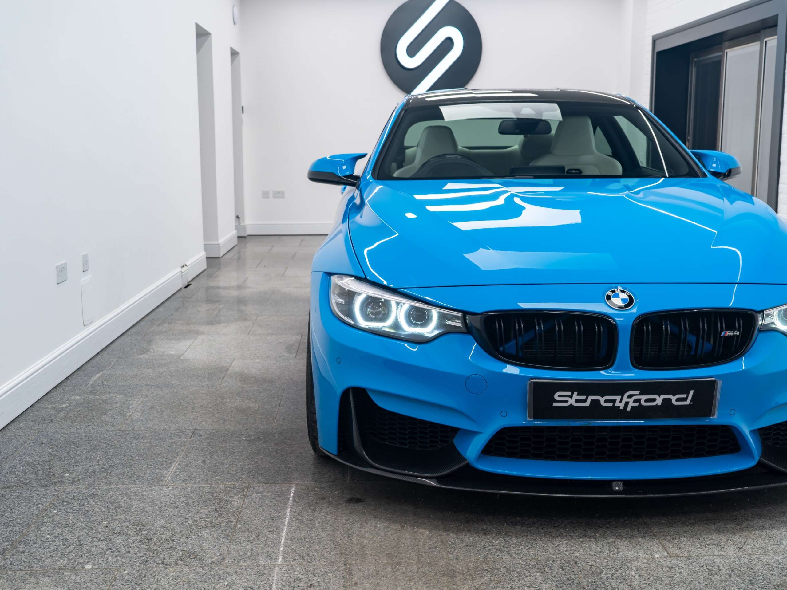 2017 BMW M4 2017 BMW M4