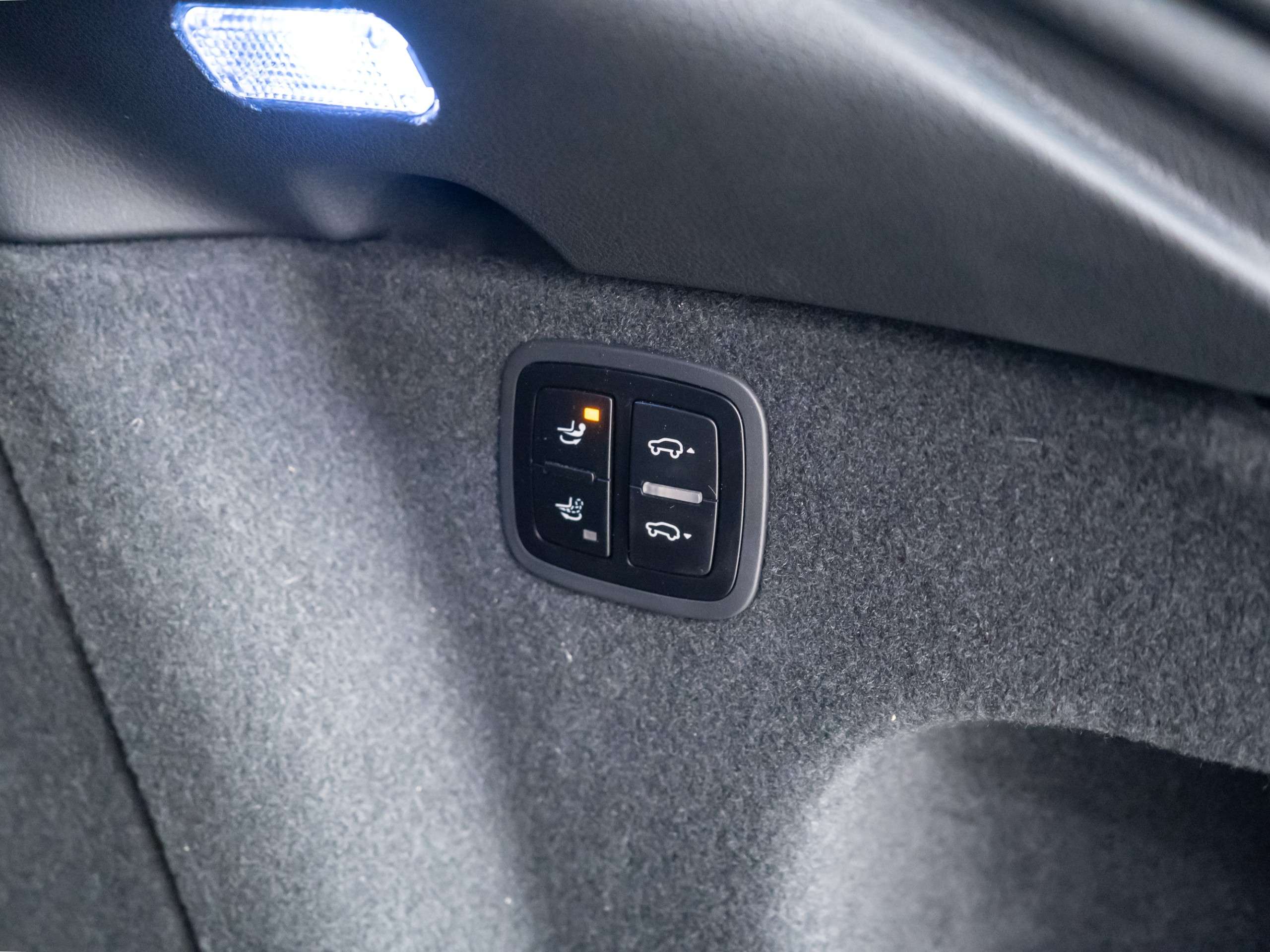 2024 PORSCHE MACAN 2024 PORSCHE MACAN