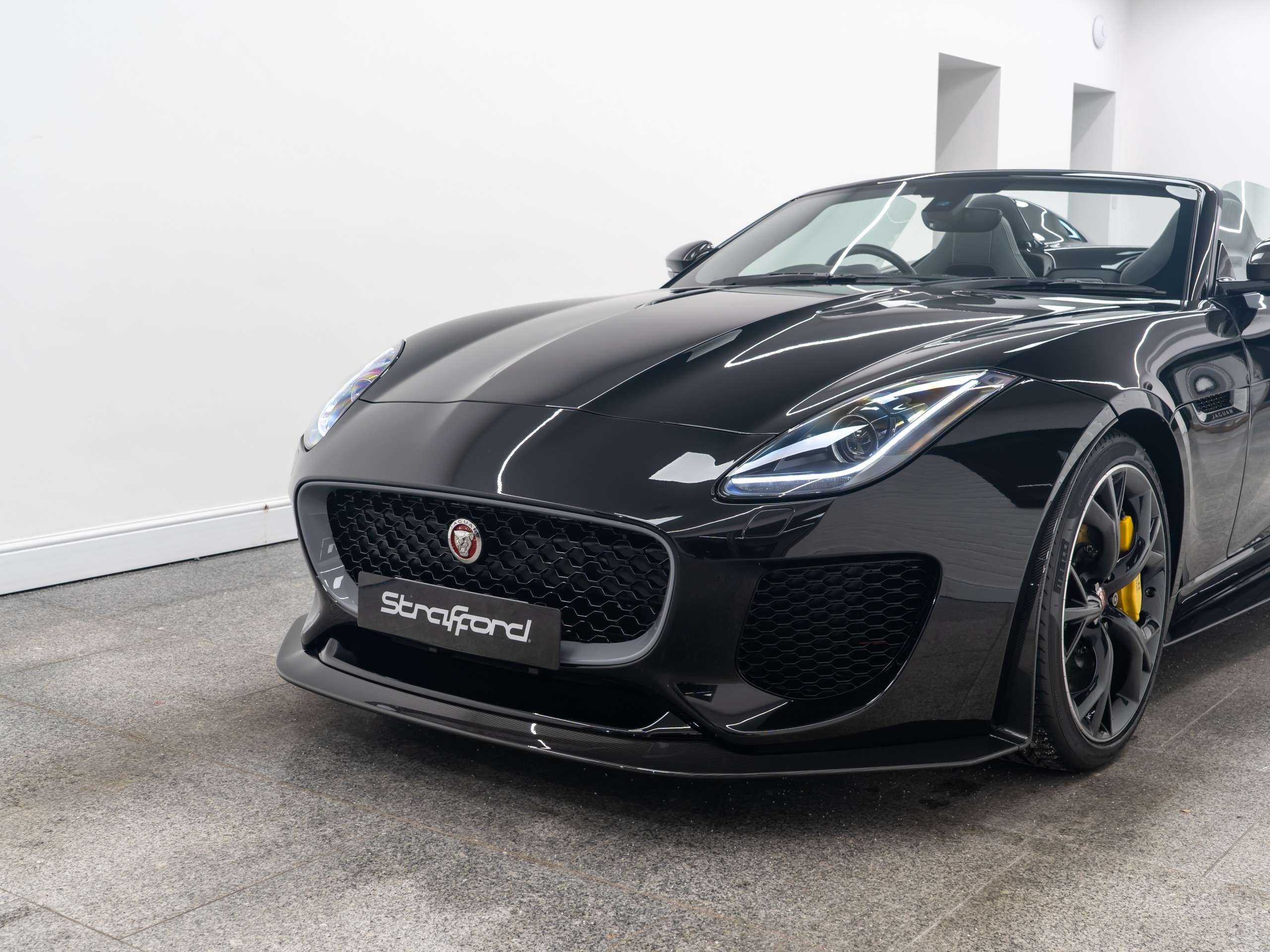 null JAGUAR F-TYPE null JAGUAR F-TYPE