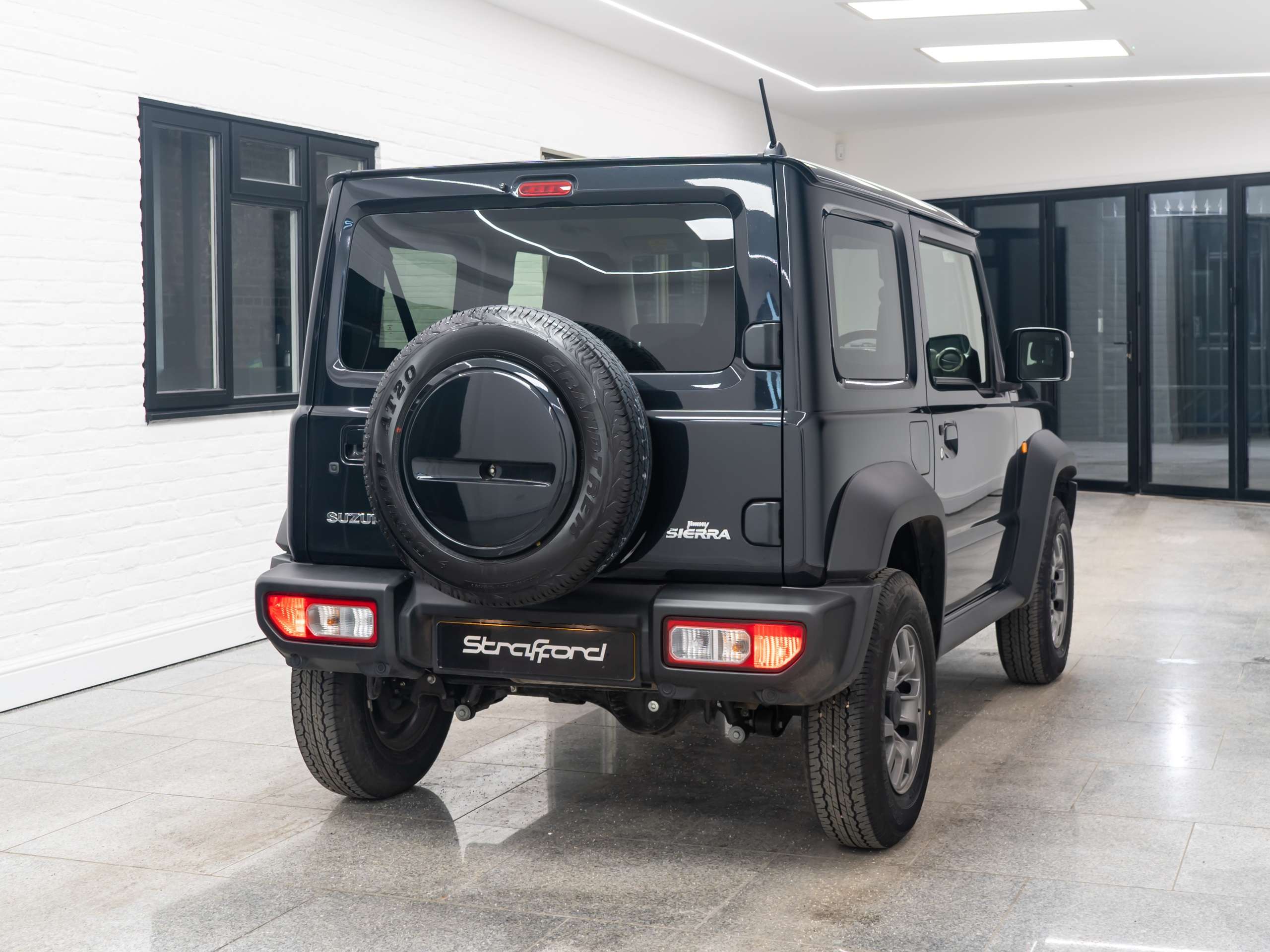 A 2024 SUZUKI JIMNY 1.5 4WD 4 Seat Auto A 2024 SUZUKI JIMNY 1.5 4WD 4 Seat Auto