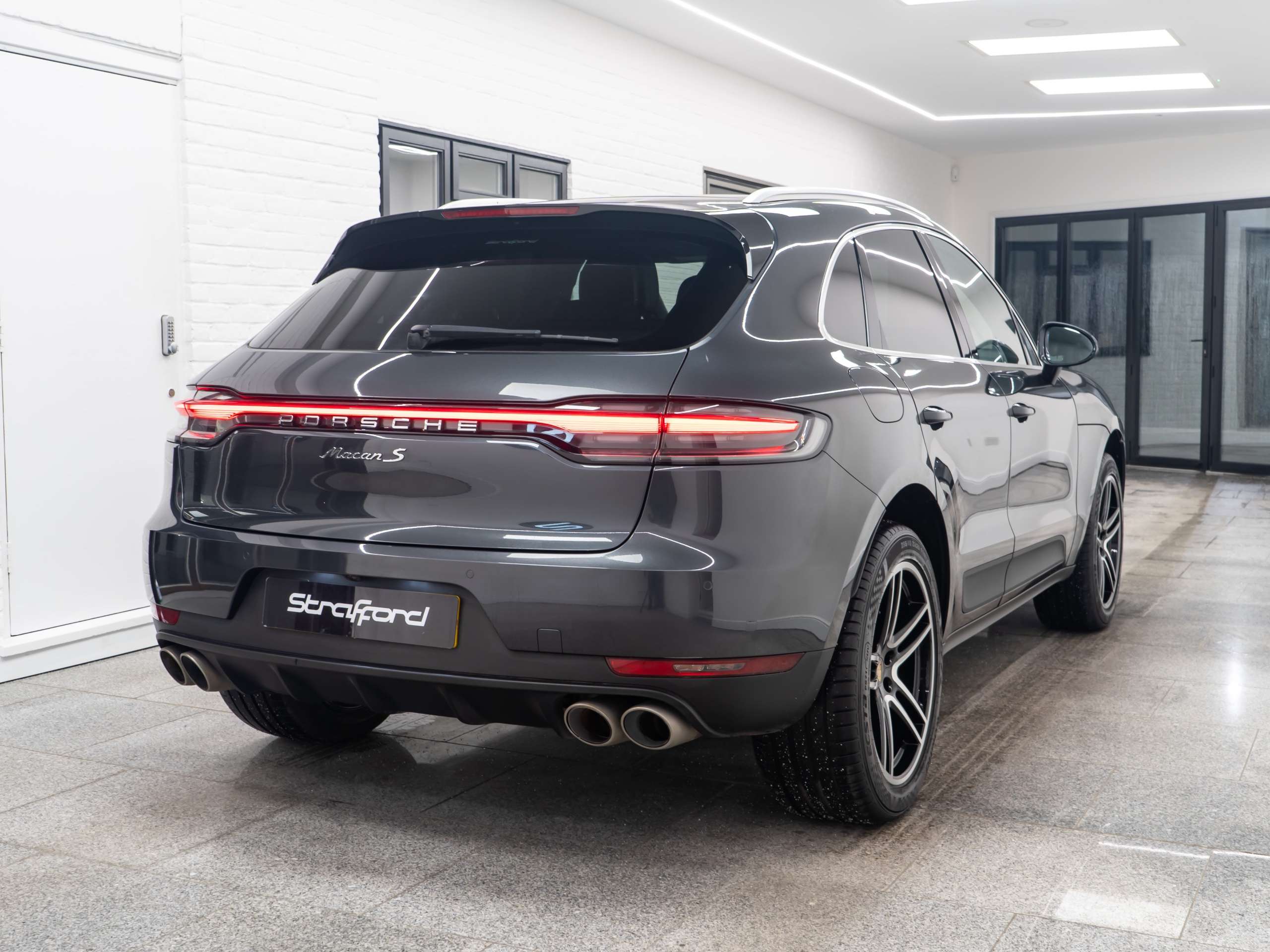 2019 PORSCHE MACAN 2019 PORSCHE MACAN