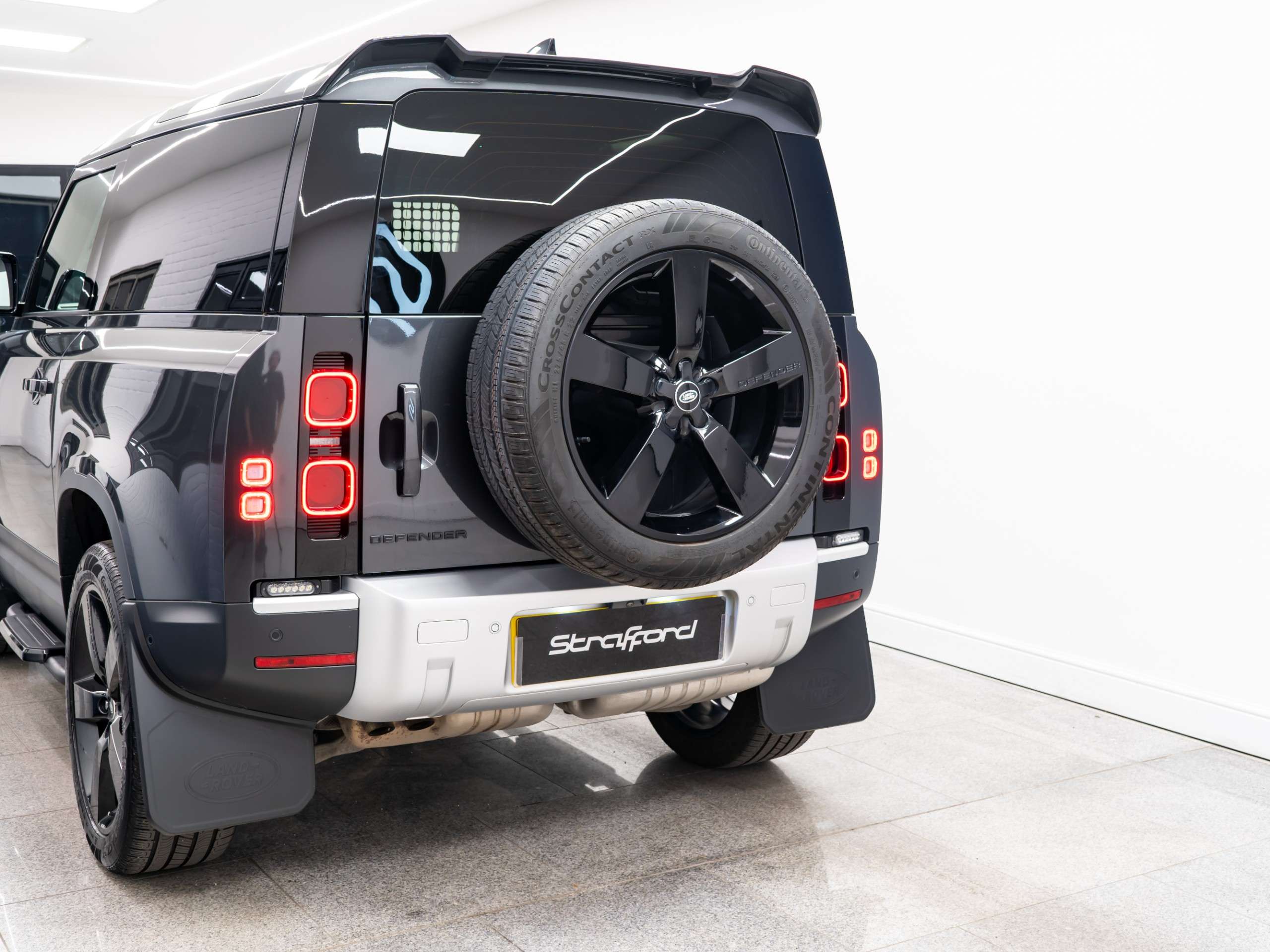 2024 LAND ROVER DEFENDER 90 2024 LAND ROVER DEFENDER 90