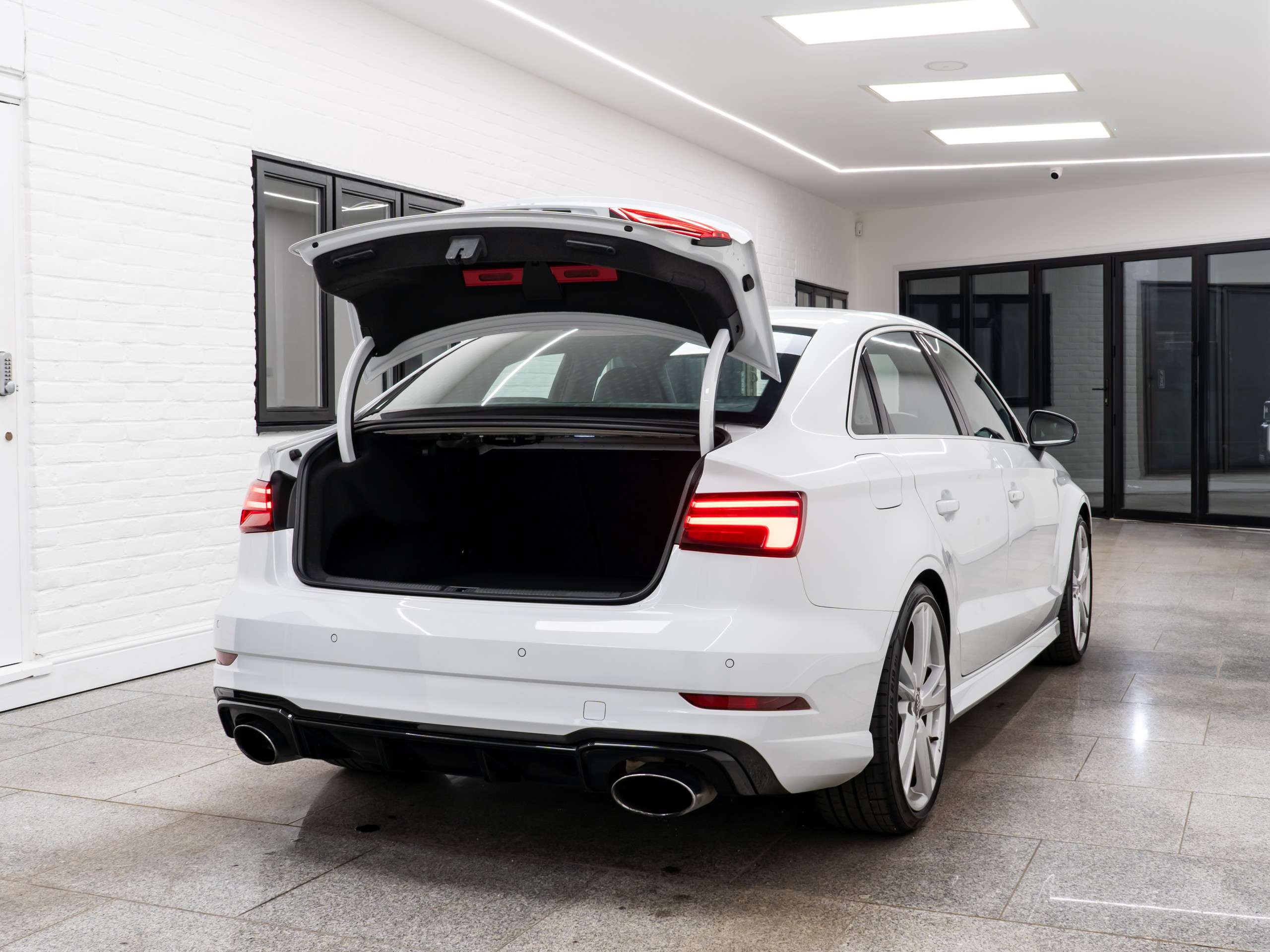 2018 AUDI RS3 2018 AUDI RS3