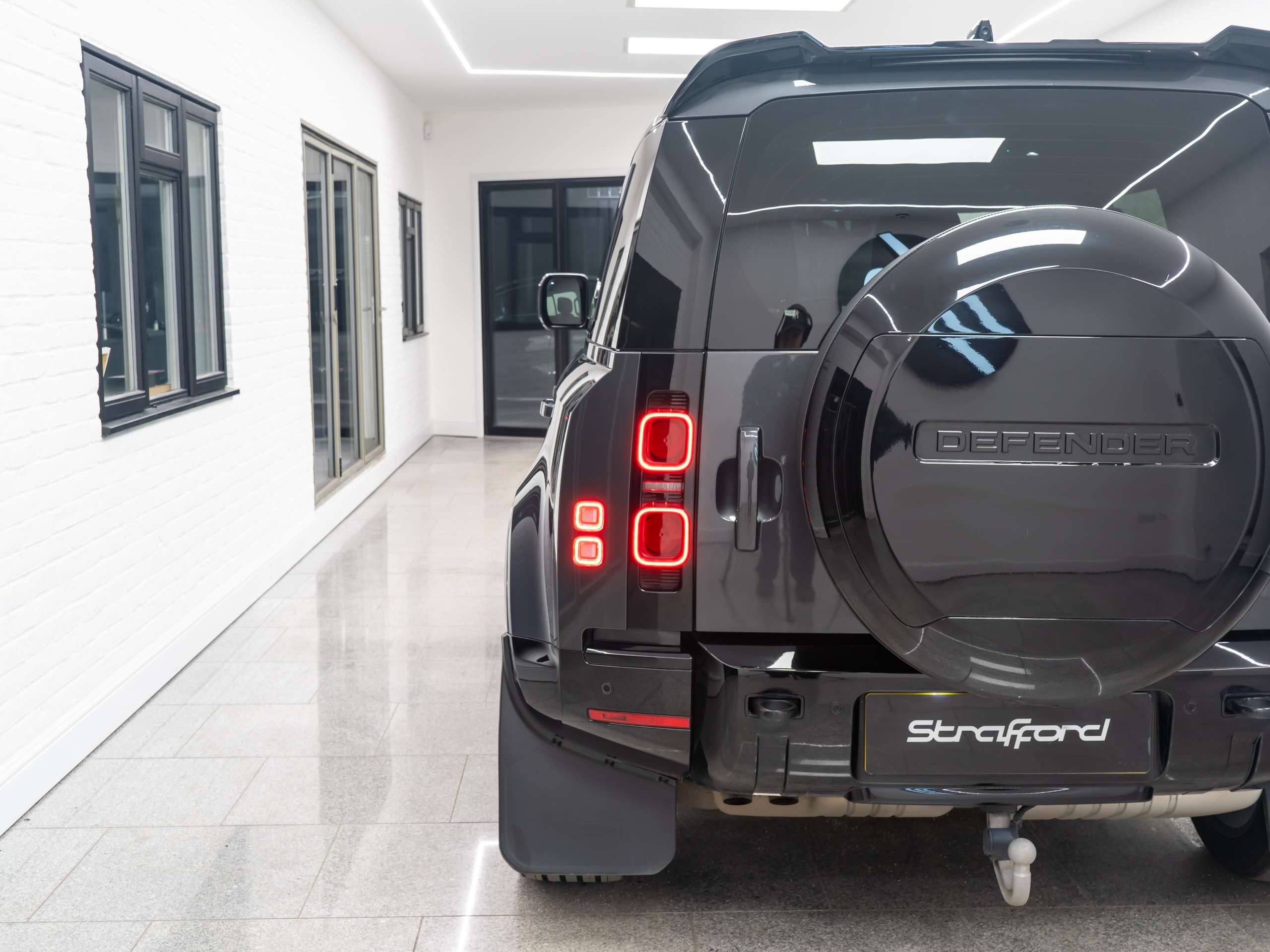 2024 LAND ROVER DEFENDER 110 2024 LAND ROVER DEFENDER 110