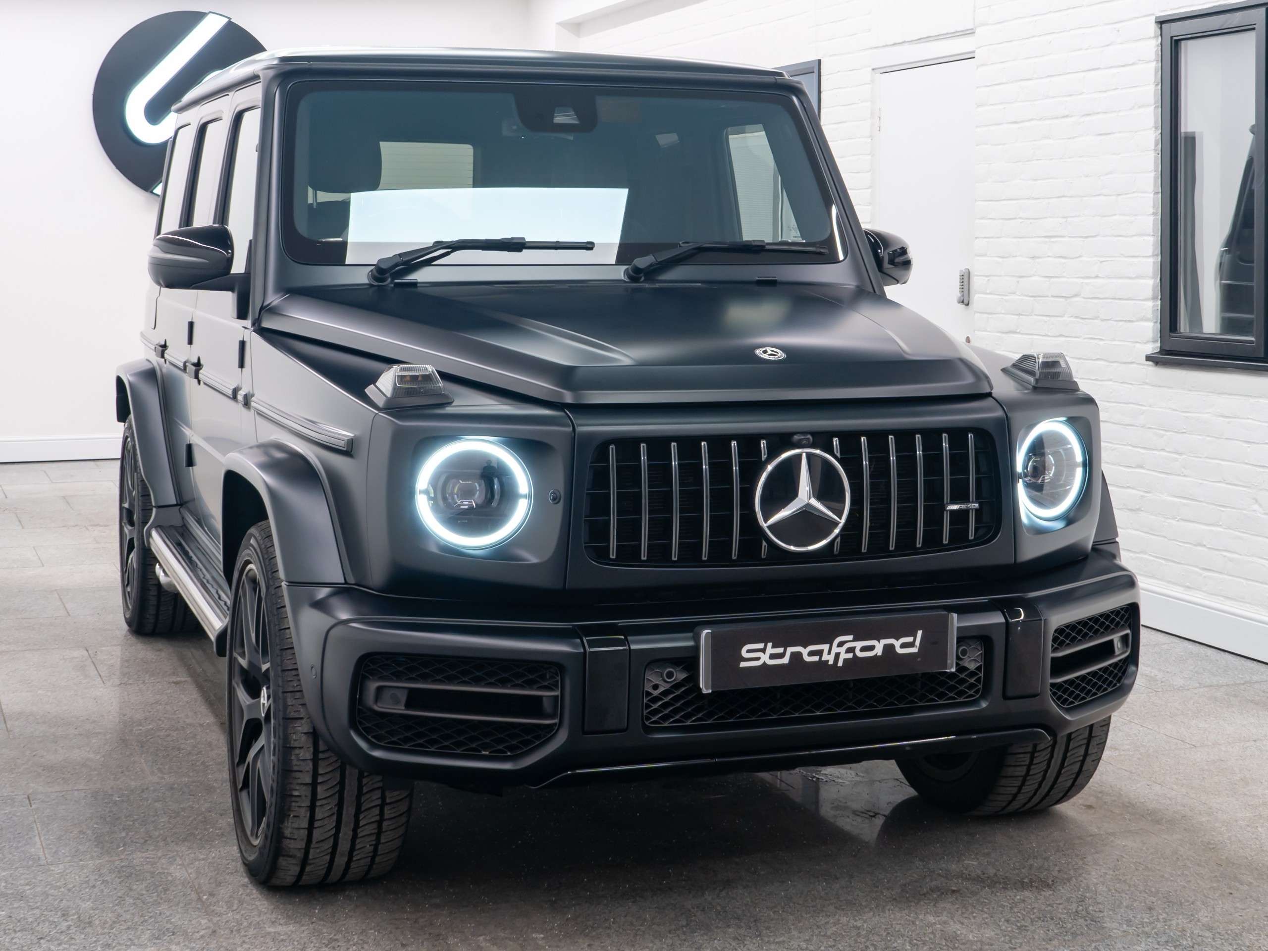A 2020 MERCEDES-BENZ G CLASS 4.0 G63 V8 BiTurbo AMG SUV 5dr Petrol SpdS+9GT 4MATIC Euro 6 (s/s) (585 ps) A 2020 MERCEDES-BENZ G CLASS 4.0 G63 V8 BiTurbo AMG SUV 5dr Petrol SpdS+9GT 4MATIC Euro 6 (s/s) (585 ps)
