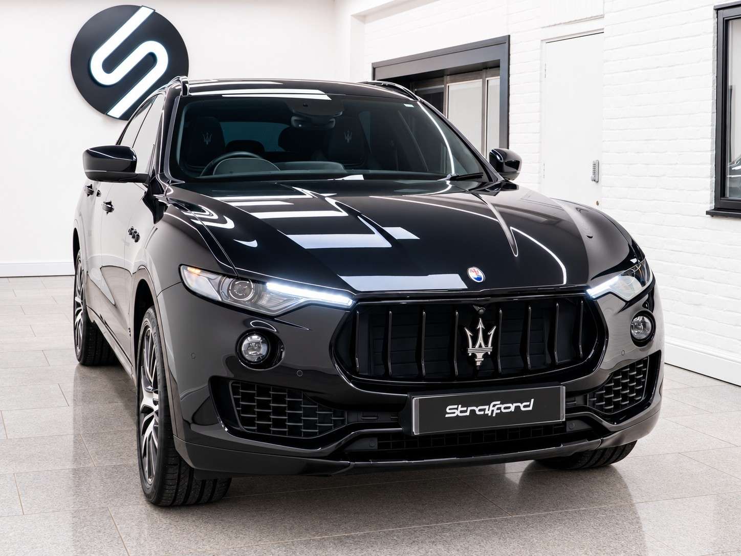 A 2018 MASERATI LEVANTE S GranSport 3.0 V6 4WD Euro 6 (s/s) (430 ps) A 2018 MASERATI LEVANTE S GranSport 3.0 V6 4WD Euro 6 (s/s) (430 ps)