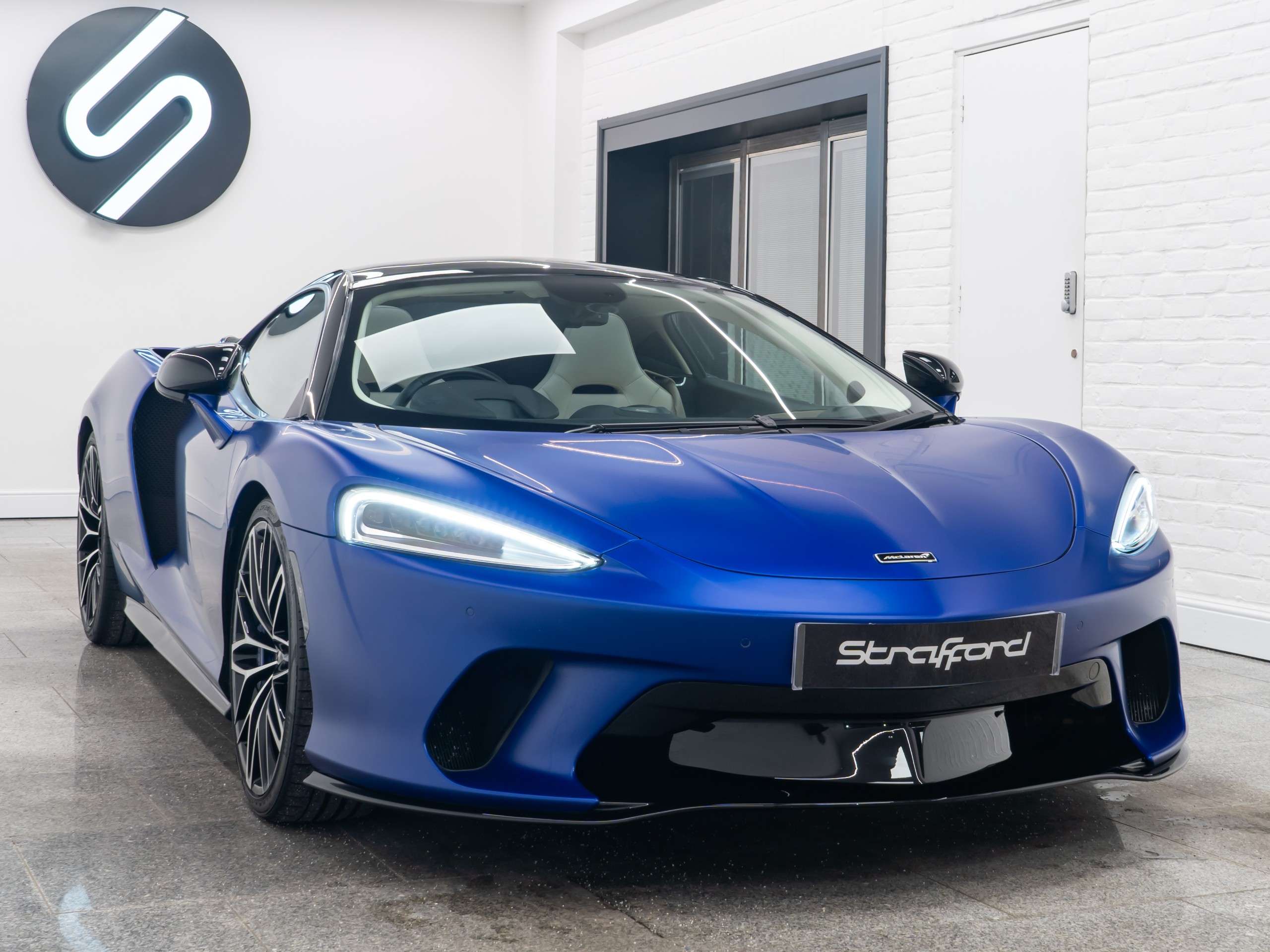 2021 MCLAREN GT 2021 MCLAREN GT