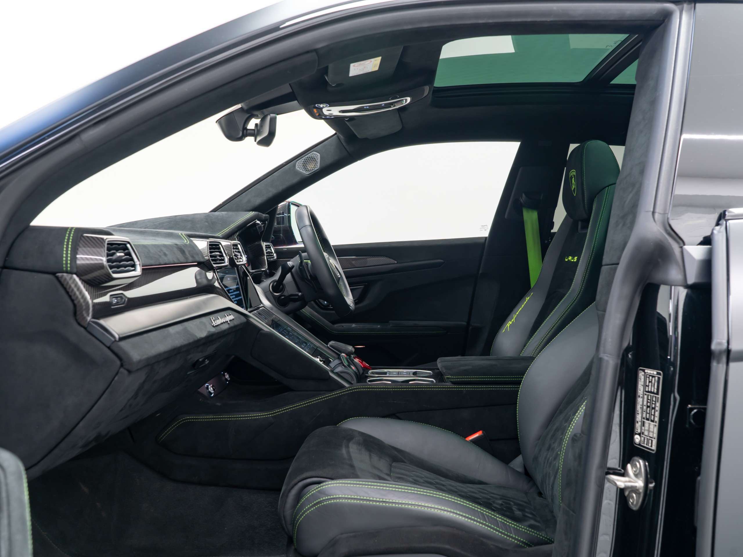 2023 LAMBORGHINI URUS 2023 LAMBORGHINI URUS