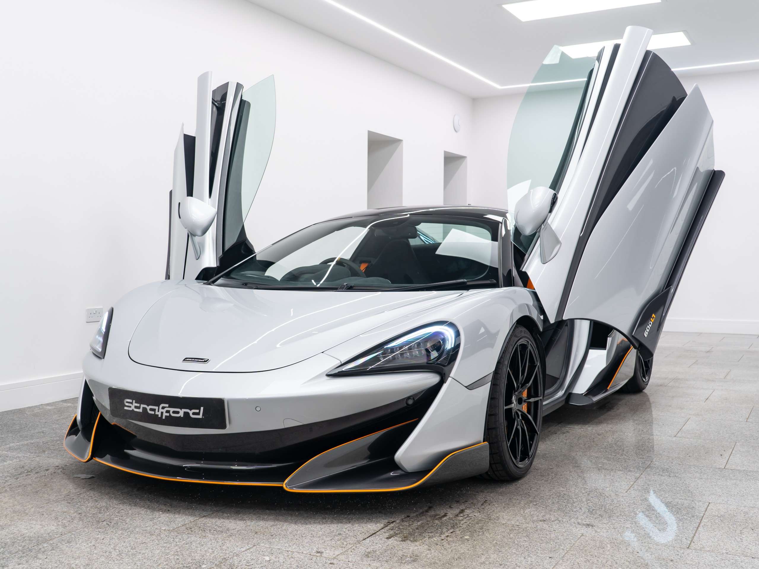 2019 MCLAREN 600LT 2019 MCLAREN 600LT