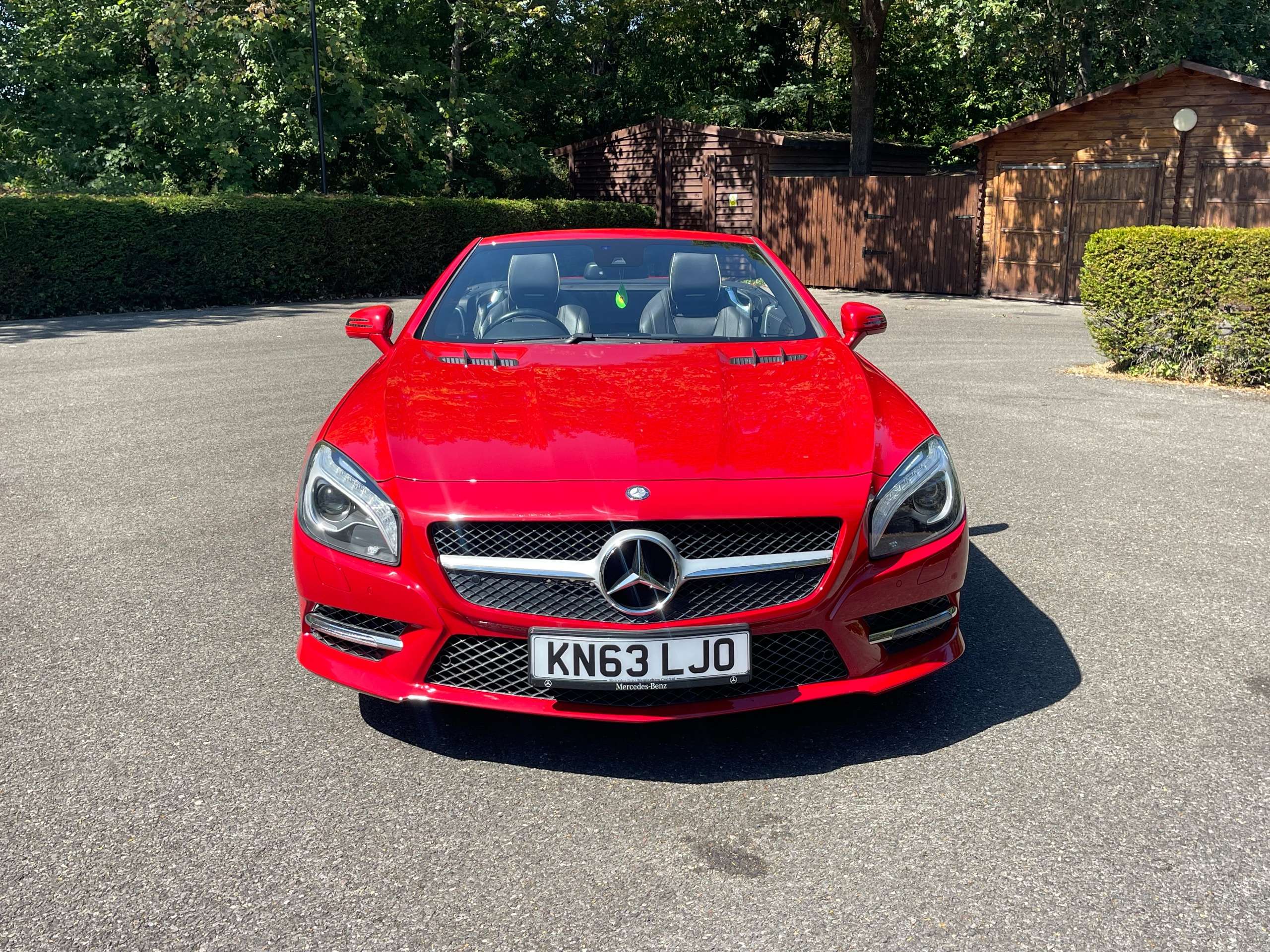 A 2013 MERCEDES-BENZ SL 3.5 SL350 AMG Sport Convertible 2dr Petrol G-Tronic Euro 5 (s/s) (306 ps) A 2013 MERCEDES-BENZ SL 3.5 SL350 AMG Sport Convertible 2dr Petrol G-Tronic Euro 5 (s/s) (306 ps)
