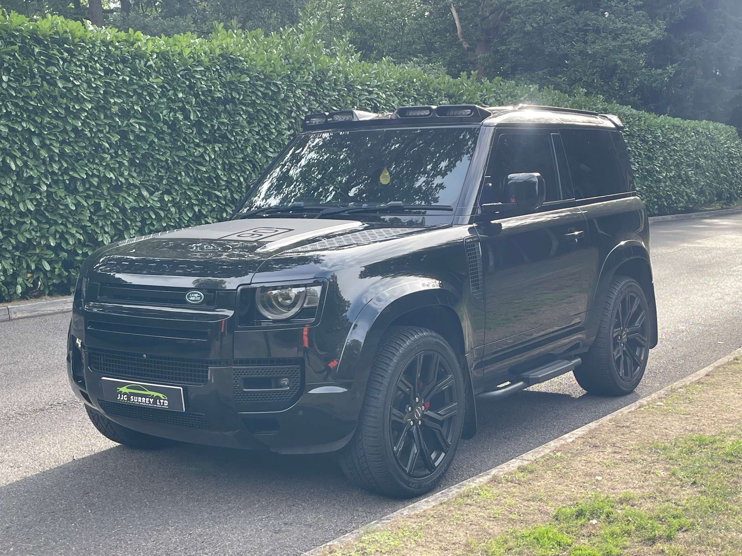 A 2021 LAND ROVER DEFENDER 90 3.0 D200 MHEV S SUV 3dr Diesel Auto 4WD Euro 6 (s/s) (200 ps) A 2021 LAND ROVER DEFENDER 90 3.0 D200 MHEV S SUV 3dr Diesel Auto 4WD Euro 6 (s/s) (200 ps)