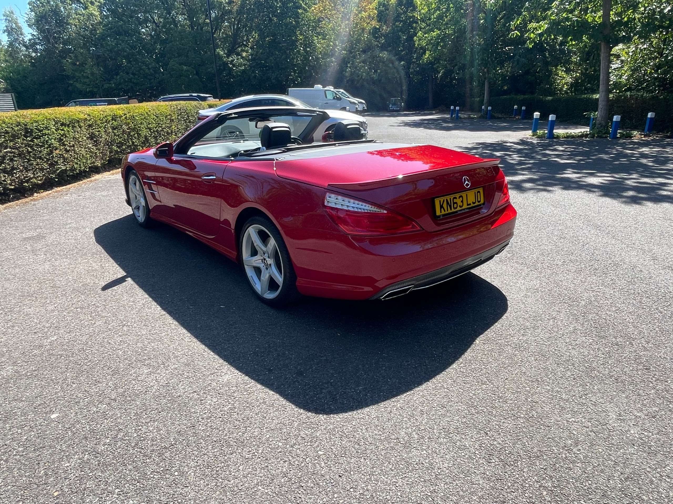 A 2013 MERCEDES-BENZ SL 3.5 SL350 AMG Sport Convertible 2dr Petrol G-Tronic Euro 5 (s/s) (306 ps) A 2013 MERCEDES-BENZ SL 3.5 SL350 AMG Sport Convertible 2dr Petrol G-Tronic Euro 5 (s/s) (306 ps)