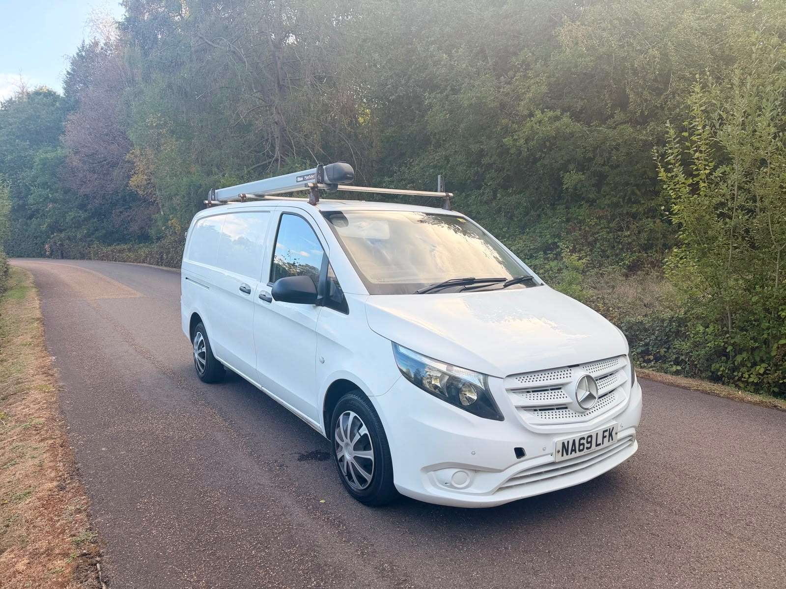 A 2019 MERCEDES-BENZ VITO 2.1 114 CDI BlueTEC Panel Van 6dr Diesel Manual RWD L2 Euro 6 (136 ps) A 2019 MERCEDES-BENZ VITO 2.1 114 CDI BlueTEC Panel Van 6dr Diesel Manual RWD L2 Euro 6 (136 ps)