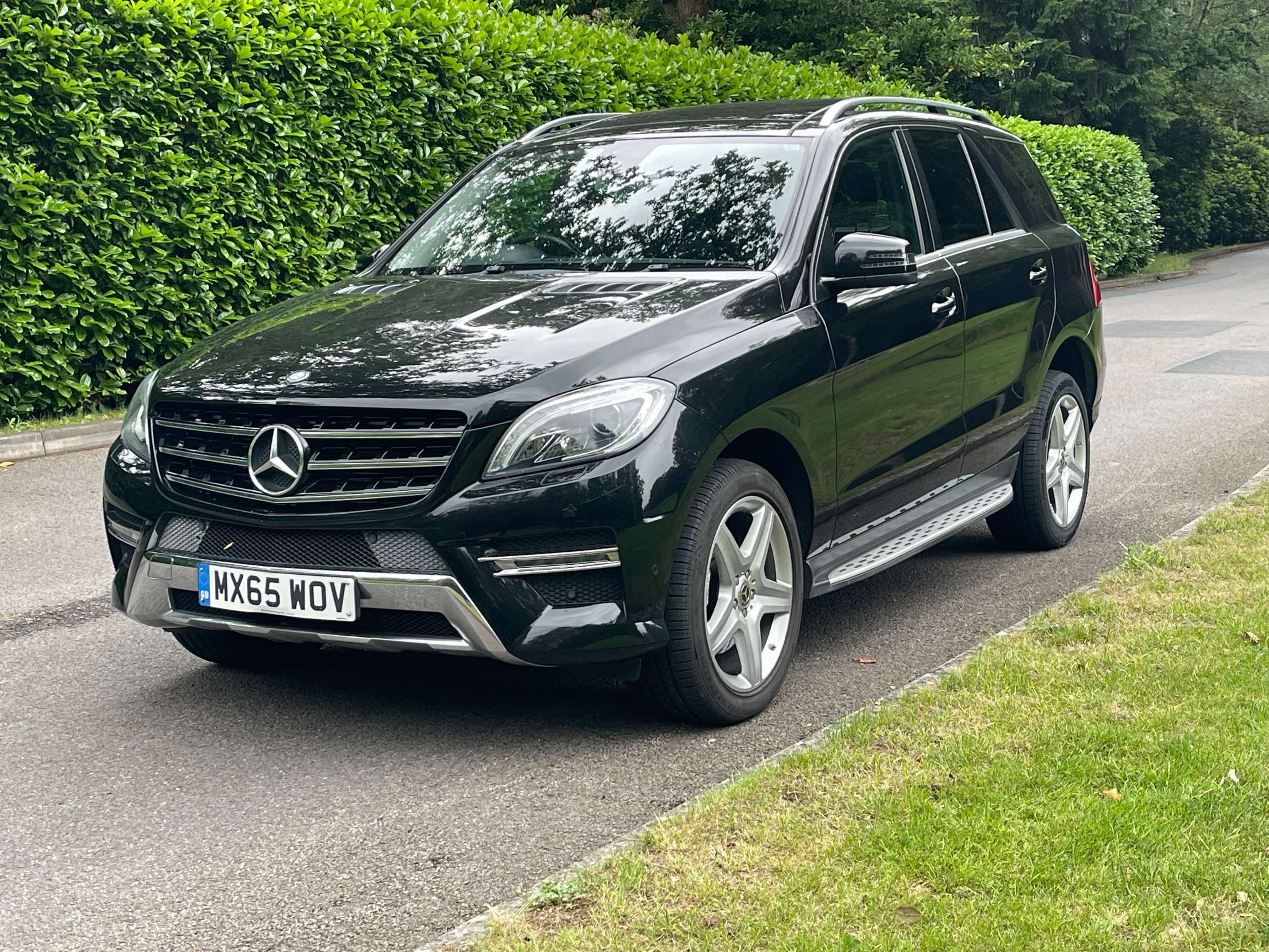 A 2015 MERCEDES-BENZ M CLASS 3.0 ML350 V6 BlueTEC AMG Line SUV 5dr Diesel G-Tronic 4WD Euro 6 (s/s) (258 ps) A 2015 MERCEDES-BENZ M CLASS 3.0 ML350 V6 BlueTEC AMG Line SUV 5dr Diesel G-Tronic 4WD Euro 6 (s/s) (258 ps)