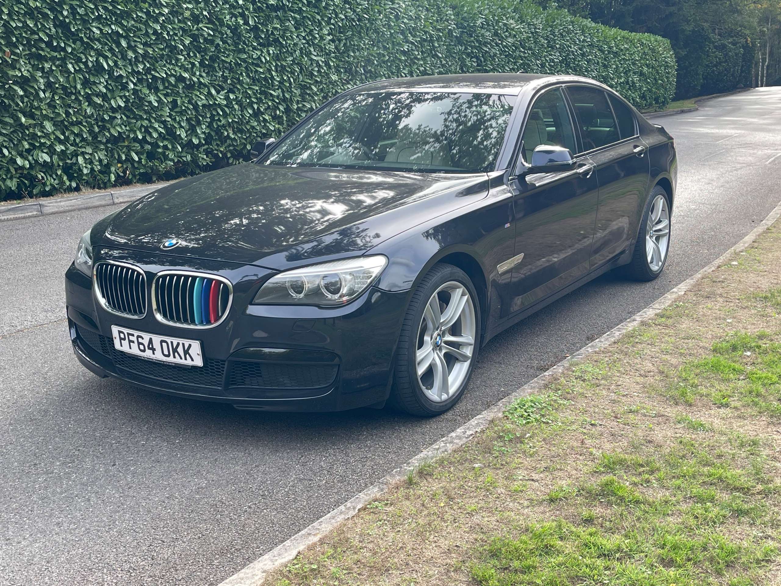 A 2015 BMW 7 SERIES 3.0 730d M Sport Exclusive Saloon 4dr Diesel Auto Euro 5 (s/s) (258 ps) A 2015 BMW 7 SERIES 3.0 730d M Sport Exclusive Saloon 4dr Diesel Auto Euro 5 (s/s) (258 ps)