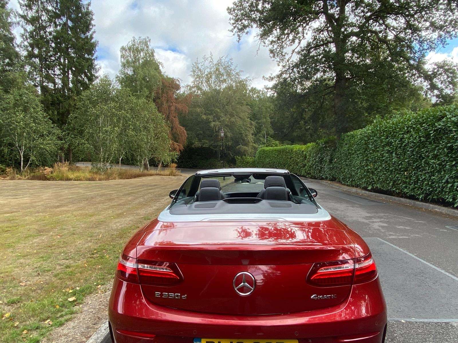 A 2018 MERCEDES-BENZ E CLASS 3.0 E350d V6 AMG Line (Premium) Cabriolet 2dr Diesel G-Tronic+ 4MATIC Euro 6 (s/s) (258 ps) A 2018 MERCEDES-BENZ E CLASS 3.0 E350d V6 AMG Line (Premium) Cabriolet 2dr Diesel G-Tronic+ 4MATIC Euro 6 (s/s) (258 ps)