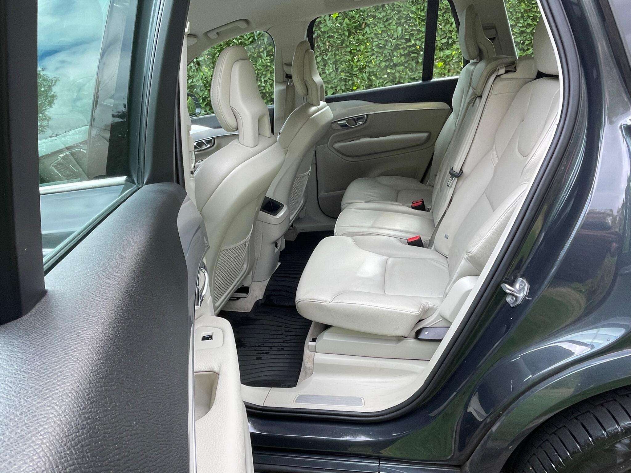 null VOLVO XC90 null VOLVO XC90