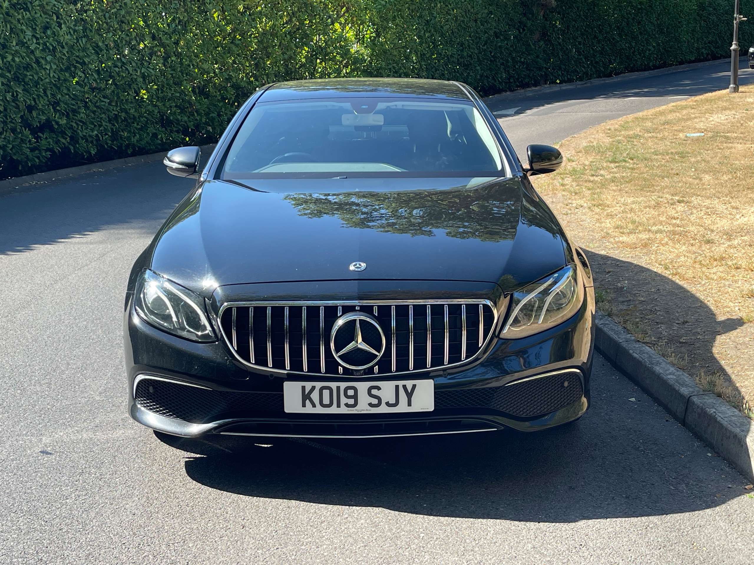 A 2019 MERCEDES-BENZ E CLASS 2.0 E220d SE Saloon 4dr Diesel G-Tronic+ Euro 6 (s/s) (194 ps) A 2019 MERCEDES-BENZ E CLASS 2.0 E220d SE Saloon 4dr Diesel G-Tronic+ Euro 6 (s/s) (194 ps)