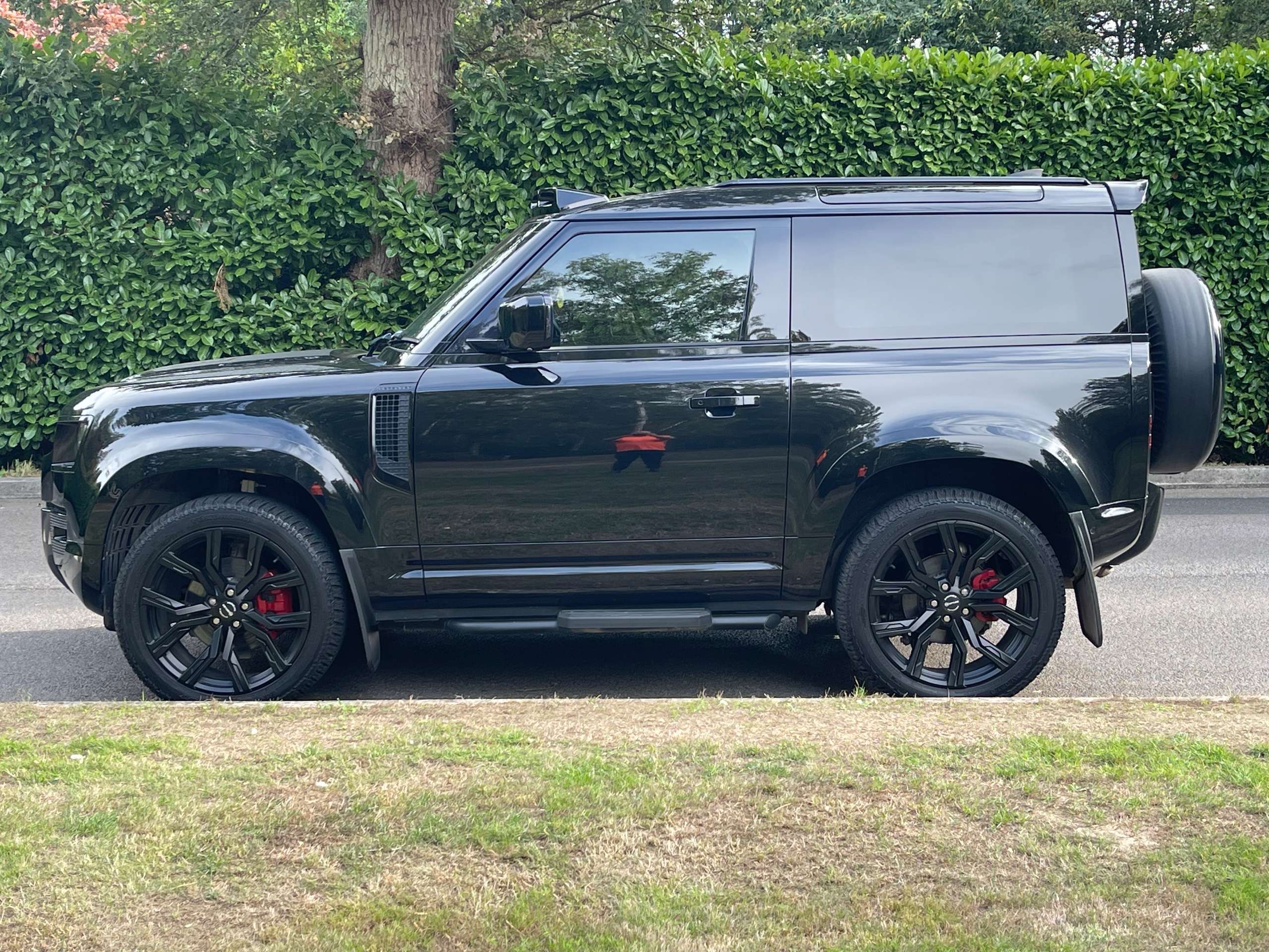 A 2021 LAND ROVER DEFENDER 90 3.0 D200 MHEV S SUV 3dr Diesel Auto 4WD Euro 6 (s/s) (200 ps) A 2021 LAND ROVER DEFENDER 90 3.0 D200 MHEV S SUV 3dr Diesel Auto 4WD Euro 6 (s/s) (200 ps)