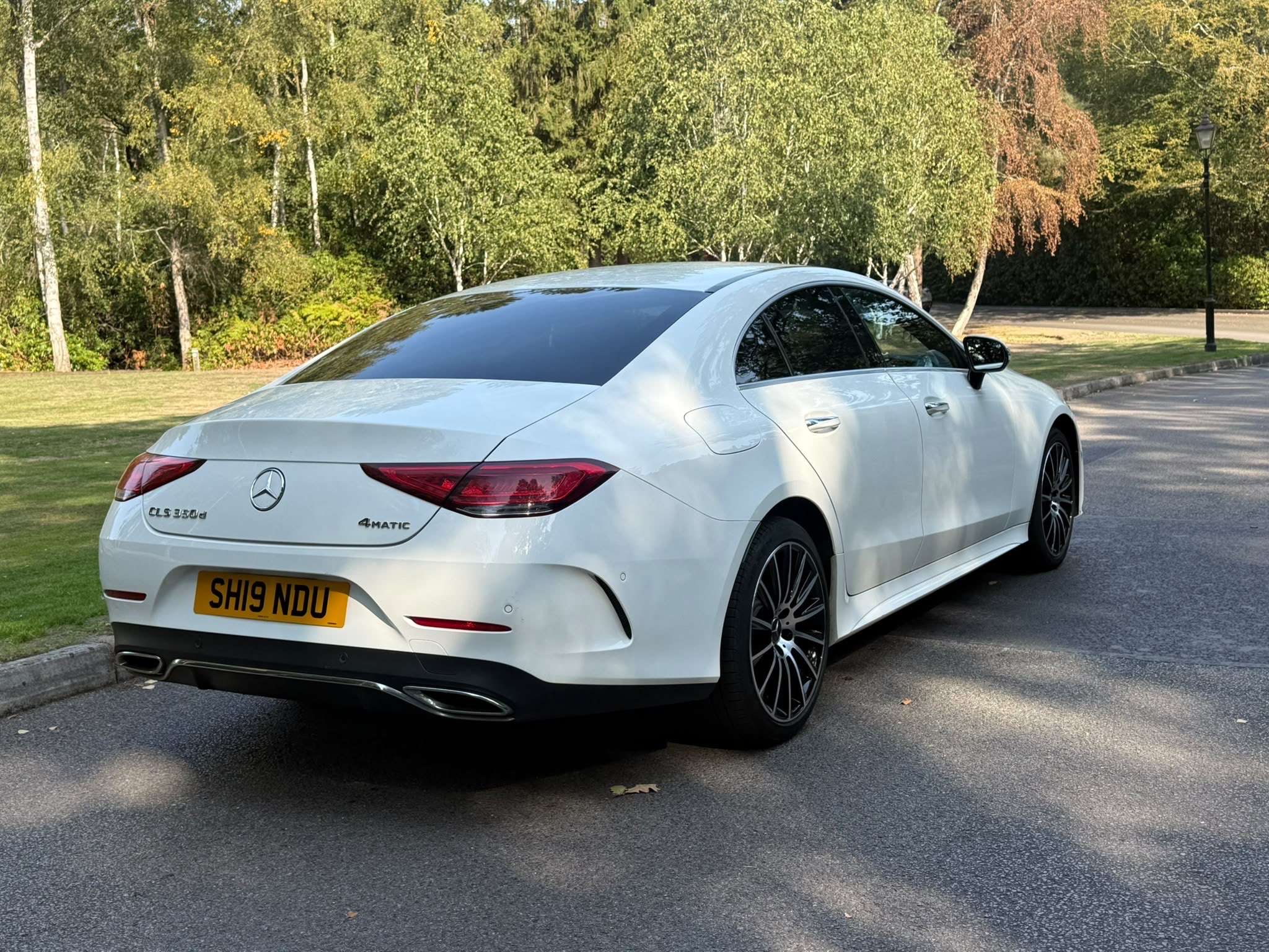 A 2019 MERCEDES-BENZ CLS CLASS 2.9 CLS350d AMG Line (Premium Plus) Coupe 4dr Diesel G-Tronic 4MATIC Euro 6 (s/s) (286 ps) A 2019 MERCEDES-BENZ CLS CLASS 2.9 CLS350d AMG Line (Premium Plus) Coupe 4dr Diesel G-Tronic 4MATIC Euro 6 (s/s) (286 ps)