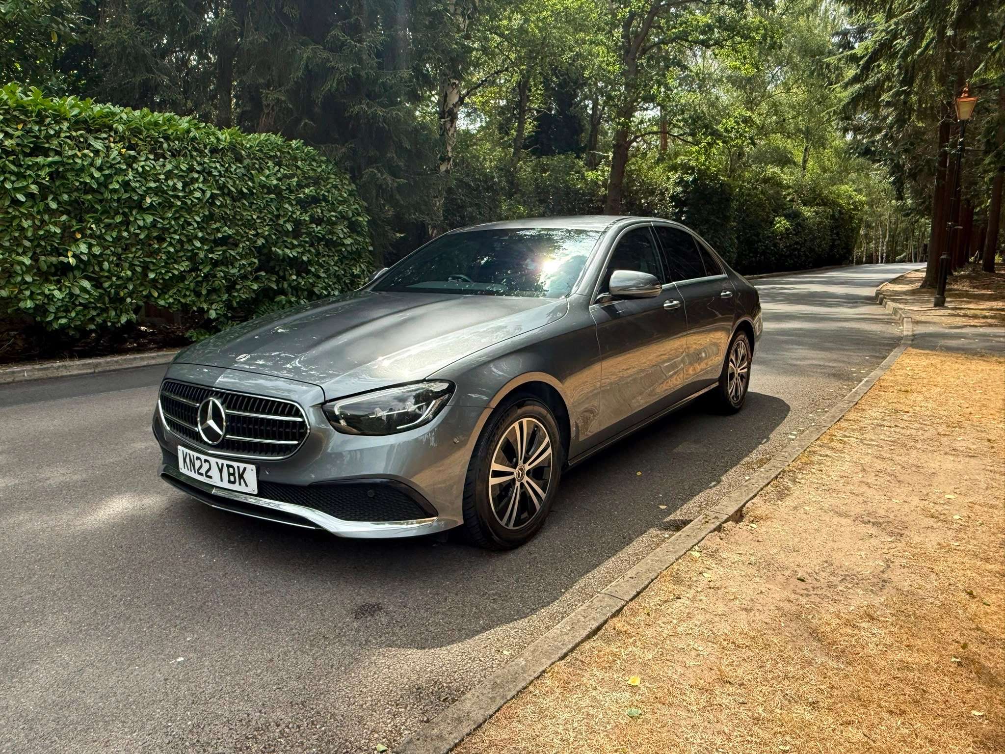A 2022 MERCEDES-BENZ E CLASS 2.0 E220dh MHEV Sport Saloon 4dr Diesel Hybrid G-Tronic+ Euro 6 (s/s) (220 ps) A 2022 MERCEDES-BENZ E CLASS 2.0 E220dh MHEV Sport Saloon 4dr Diesel Hybrid G-Tronic+ Euro 6 (s/s) (220 ps)