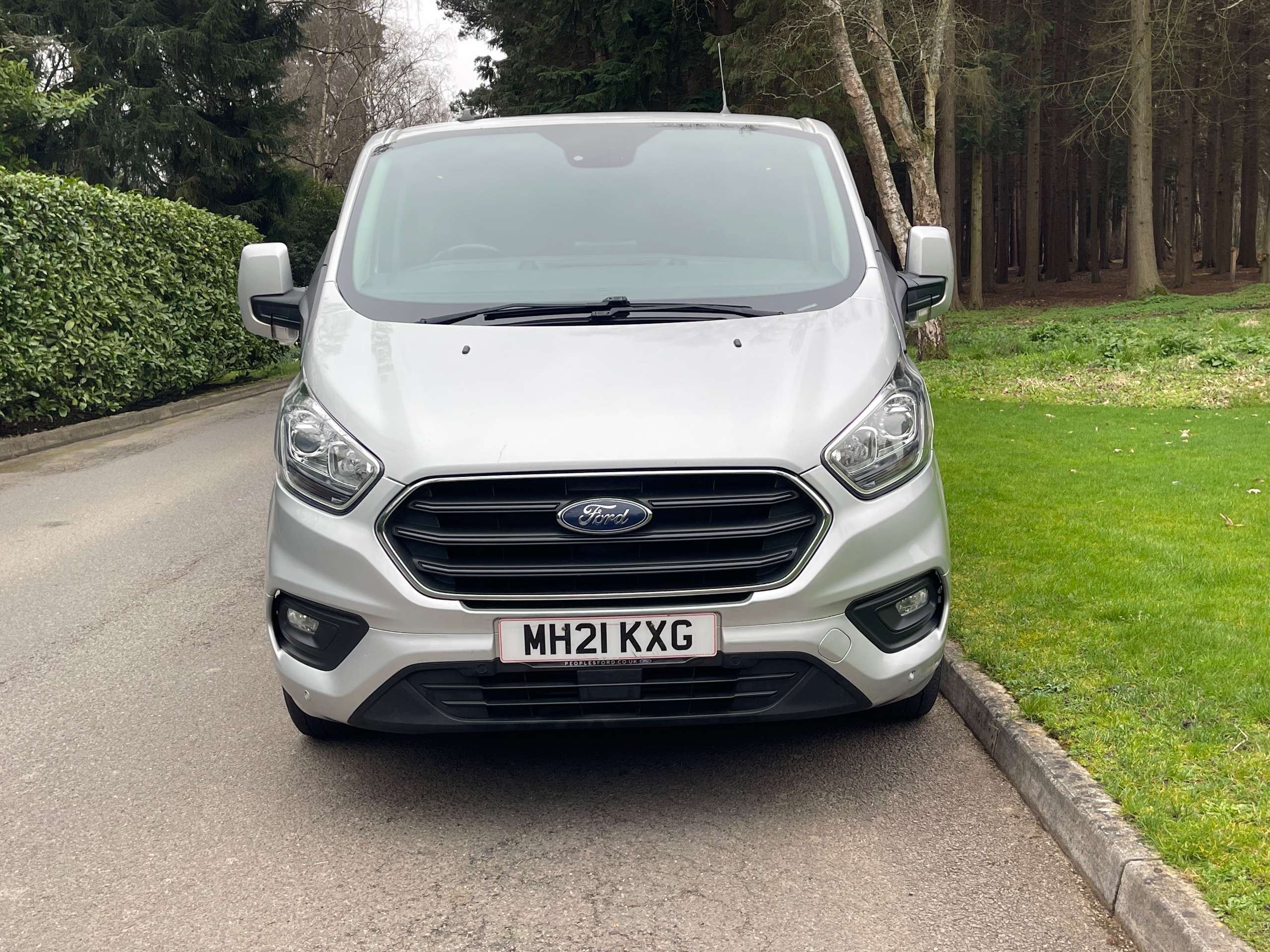 A 2021 FORD TRANSIT CUSTOM 2.0 320 EcoBlue Limited Crew Van Double Cab 5dr Diesel Manual L1 H1 Euro 6 (s/s) (130 ps) A 2021 FORD TRANSIT CUSTOM 2.0 320 EcoBlue Limited Crew Van Double Cab 5dr Diesel Manual L1 H1 Euro 6 (s/s) (130 ps)