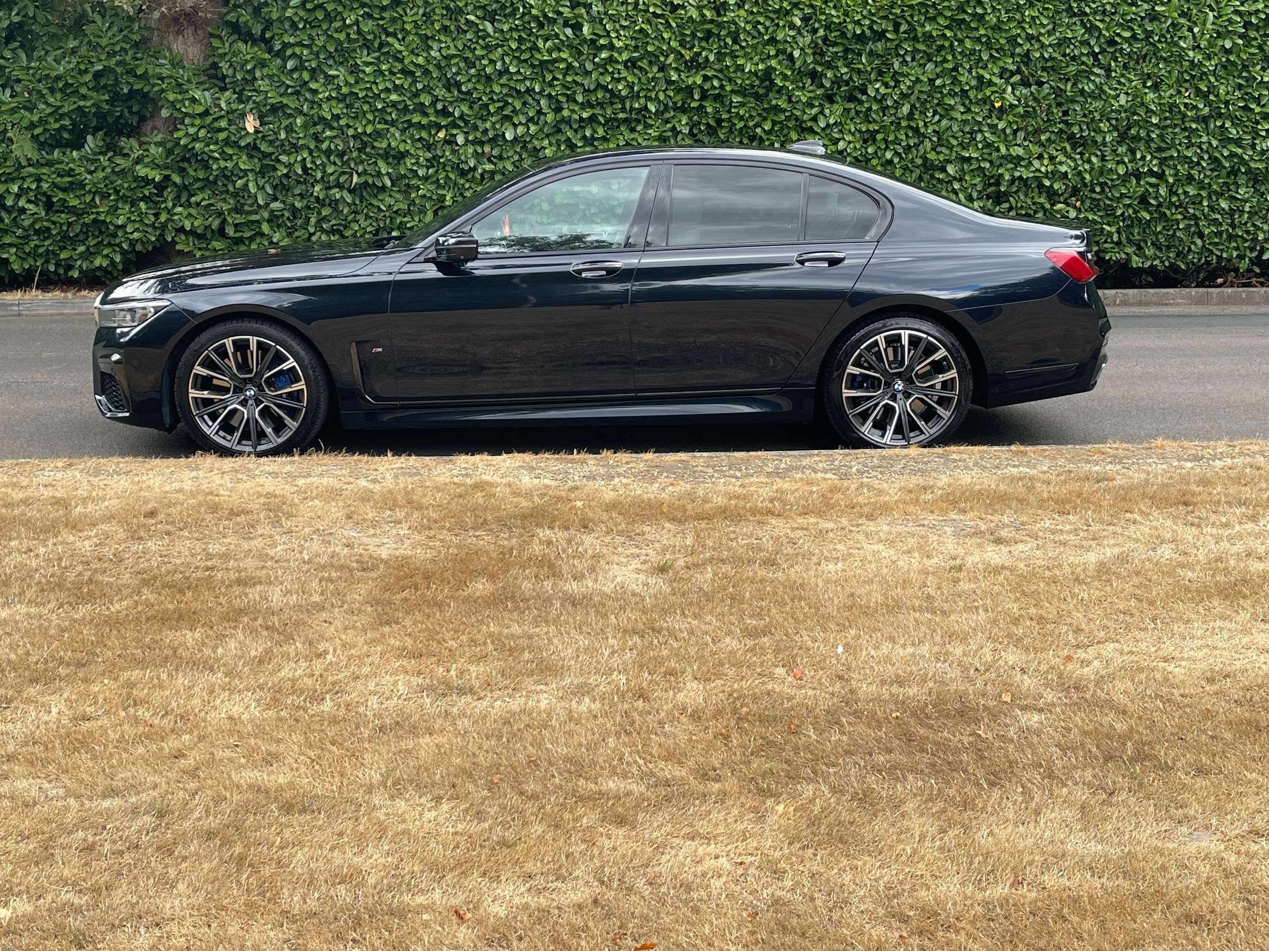 A 2020 BMW 7 SERIES 3.0 730d MHT M Sport Saloon 4dr Diesel Hybrid Auto Euro 6 (s/s) (286 ps) A 2020 BMW 7 SERIES 3.0 730d MHT M Sport Saloon 4dr Diesel Hybrid Auto Euro 6 (s/s) (286 ps)