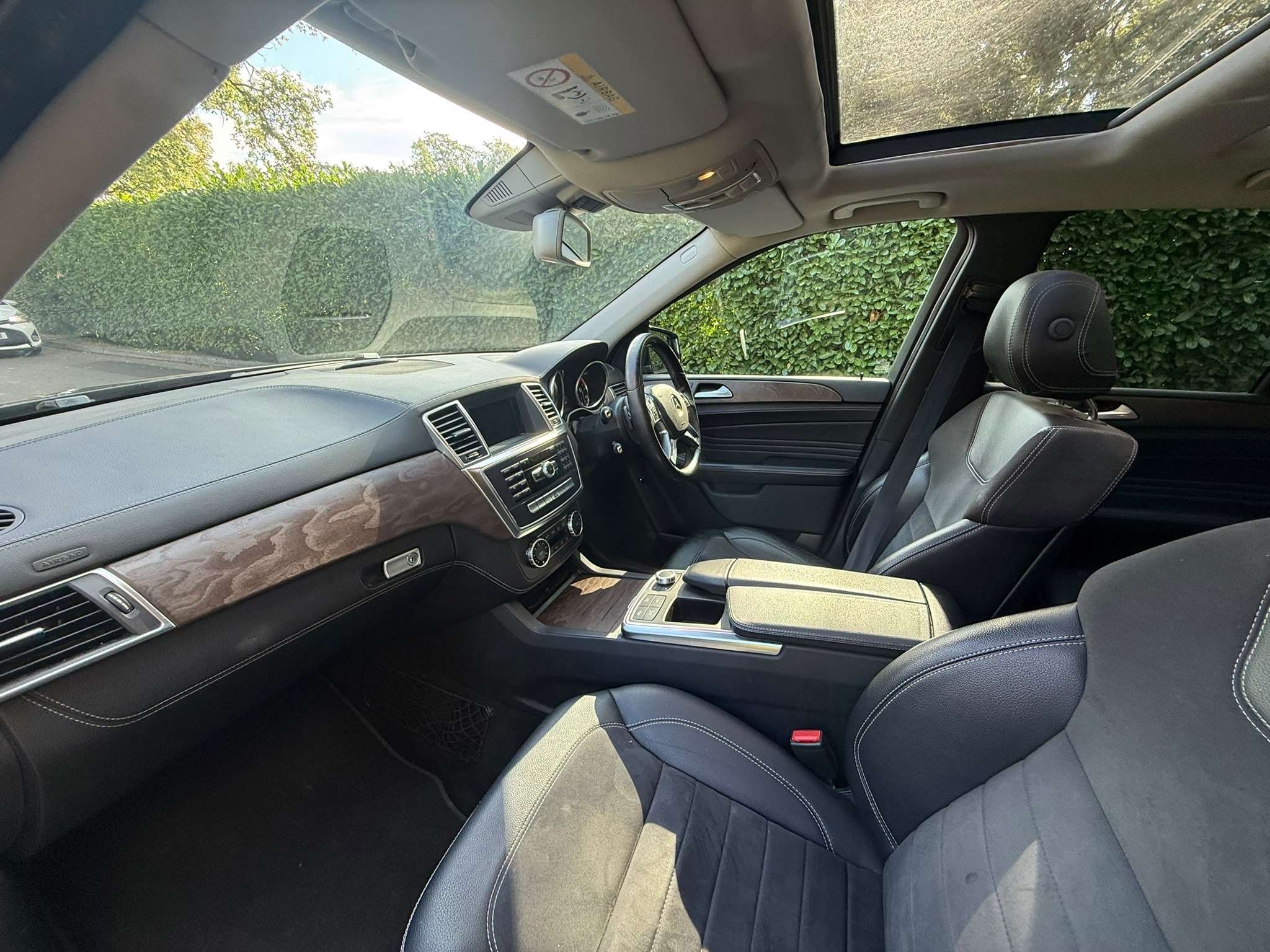 A 2014 MERCEDES-BENZ M CLASS 3.0 ML350 V6 BlueTEC AMG Sport SUV 5dr Diesel G-Tronic 4WD Euro 6 (s/s) (258 ps) A 2014 MERCEDES-BENZ M CLASS 3.0 ML350 V6 BlueTEC AMG Sport SUV 5dr Diesel G-Tronic 4WD Euro 6 (s/s) (258 ps)