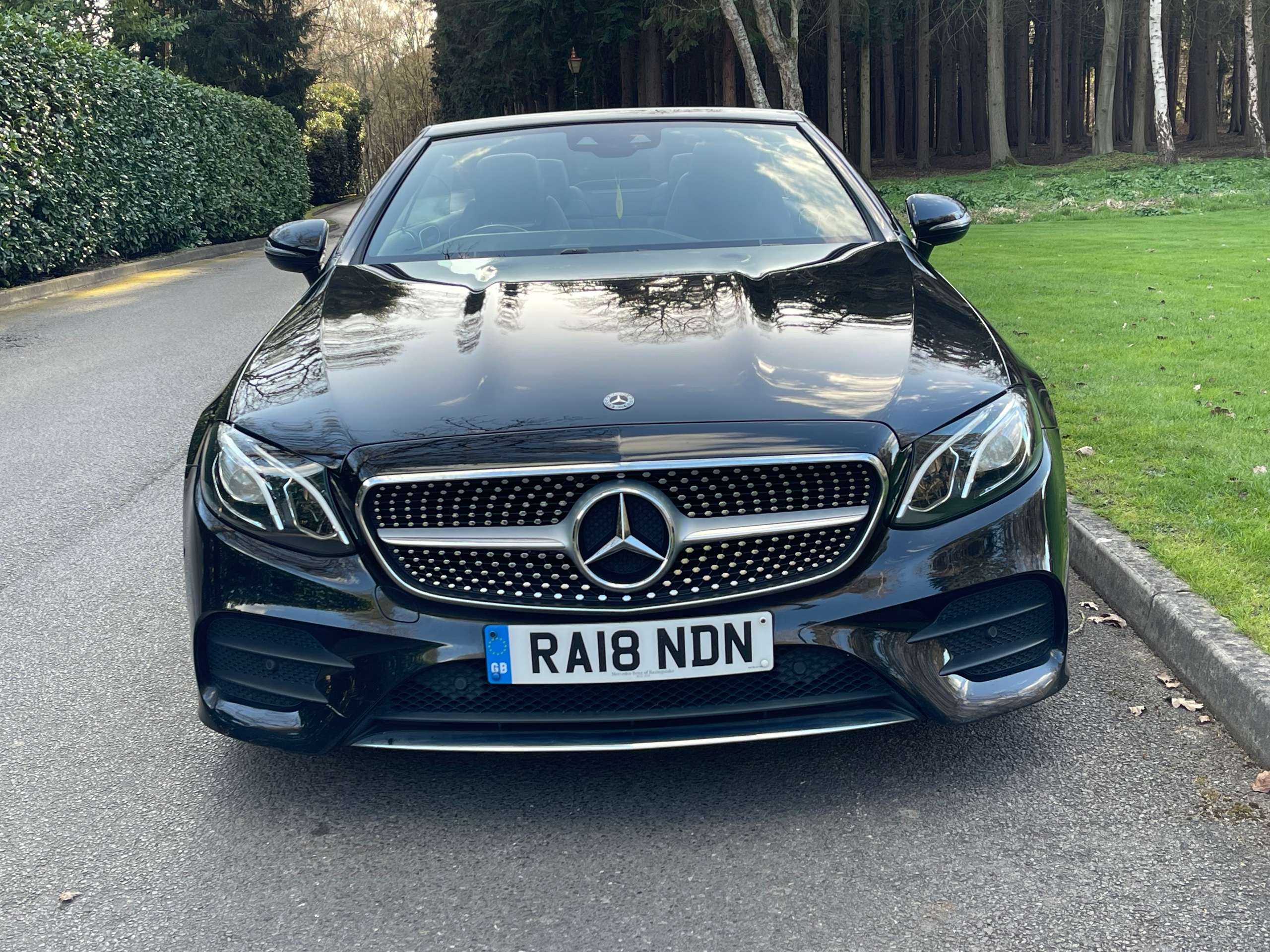 A 2018 MERCEDES-BENZ E CLASS 2.0 E220d AMG Line Cabriolet 2dr Diesel G-Tronic+ Euro 6 (s/s) (194 ps) A 2018 MERCEDES-BENZ E CLASS 2.0 E220d AMG Line Cabriolet 2dr Diesel G-Tronic+ Euro 6 (s/s) (194 ps)