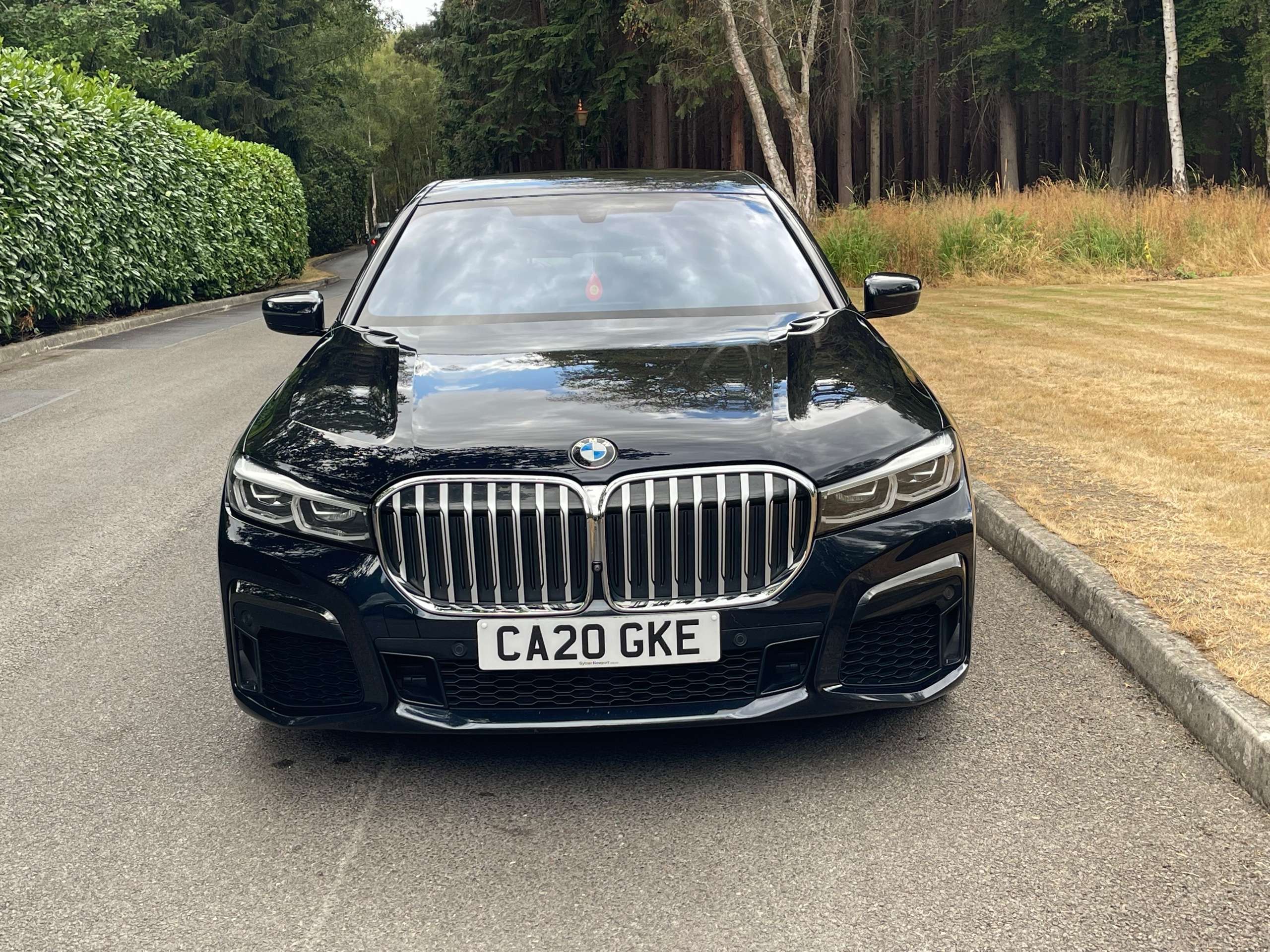 A 2020 BMW 7 SERIES 3.0 730d MHT M Sport Saloon 4dr Diesel Hybrid Auto Euro 6 (s/s) (286 ps) A 2020 BMW 7 SERIES 3.0 730d MHT M Sport Saloon 4dr Diesel Hybrid Auto Euro 6 (s/s) (286 ps)